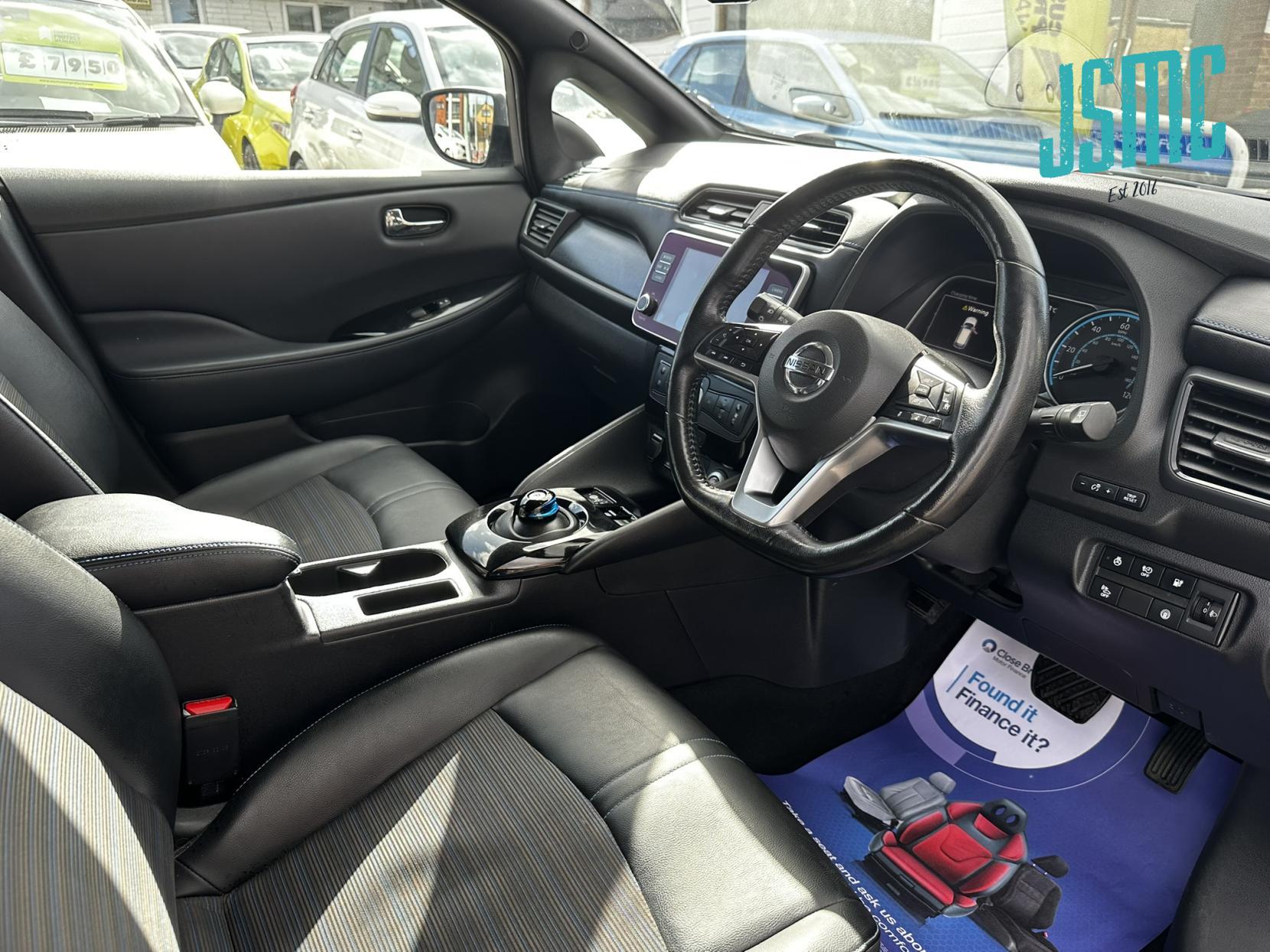 Nissan Leaf 40kWh N-Connecta Hatchback 5dr Electric Auto (150 ps)