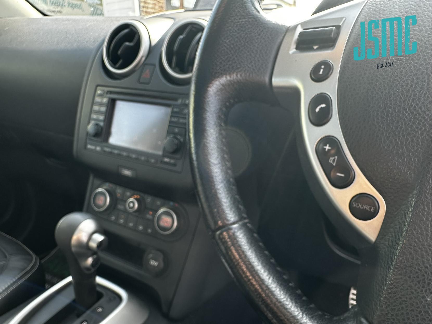 Nissan Qashqai 1.6 Tekna SUV 5dr Petrol CVT 2WD Euro 5 (AVM) (117 ps)
