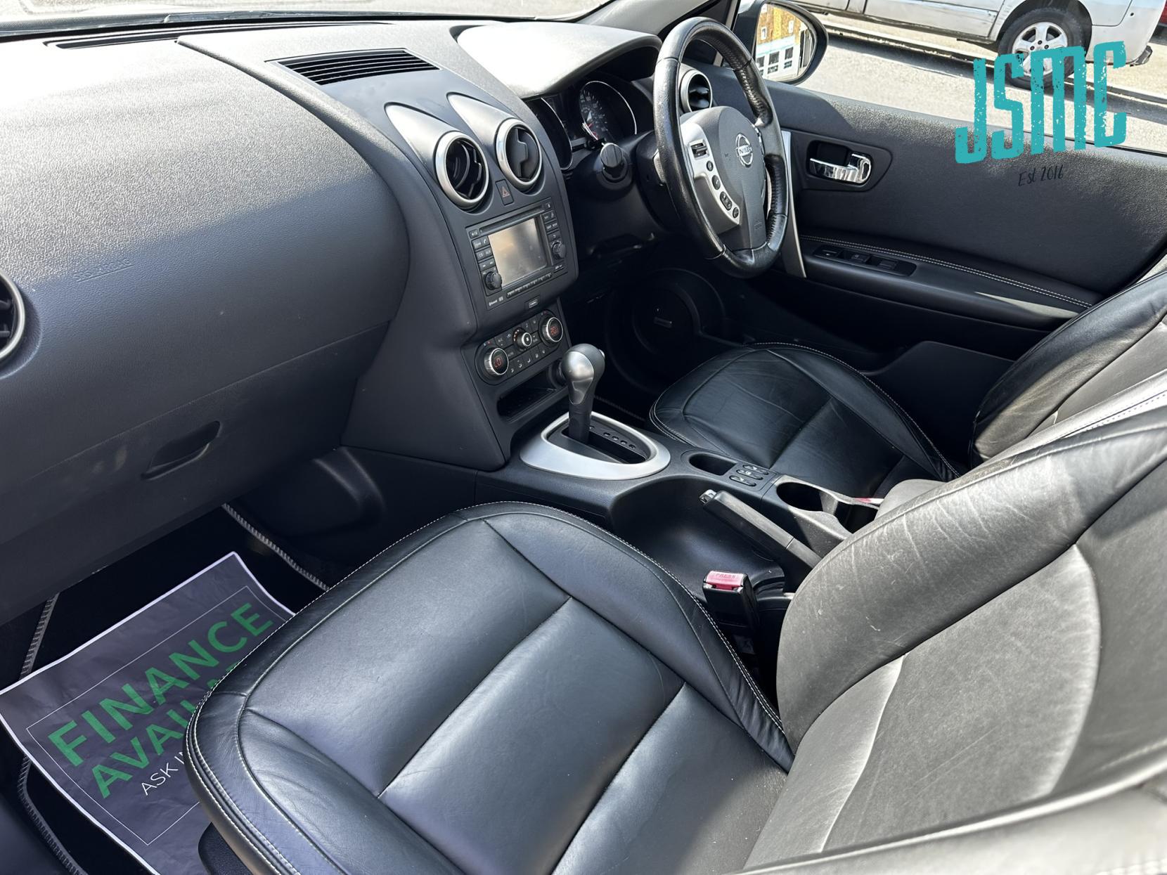 Nissan Qashqai 1.6 Tekna SUV 5dr Petrol CVT 2WD Euro 5 (AVM) (117 ps)