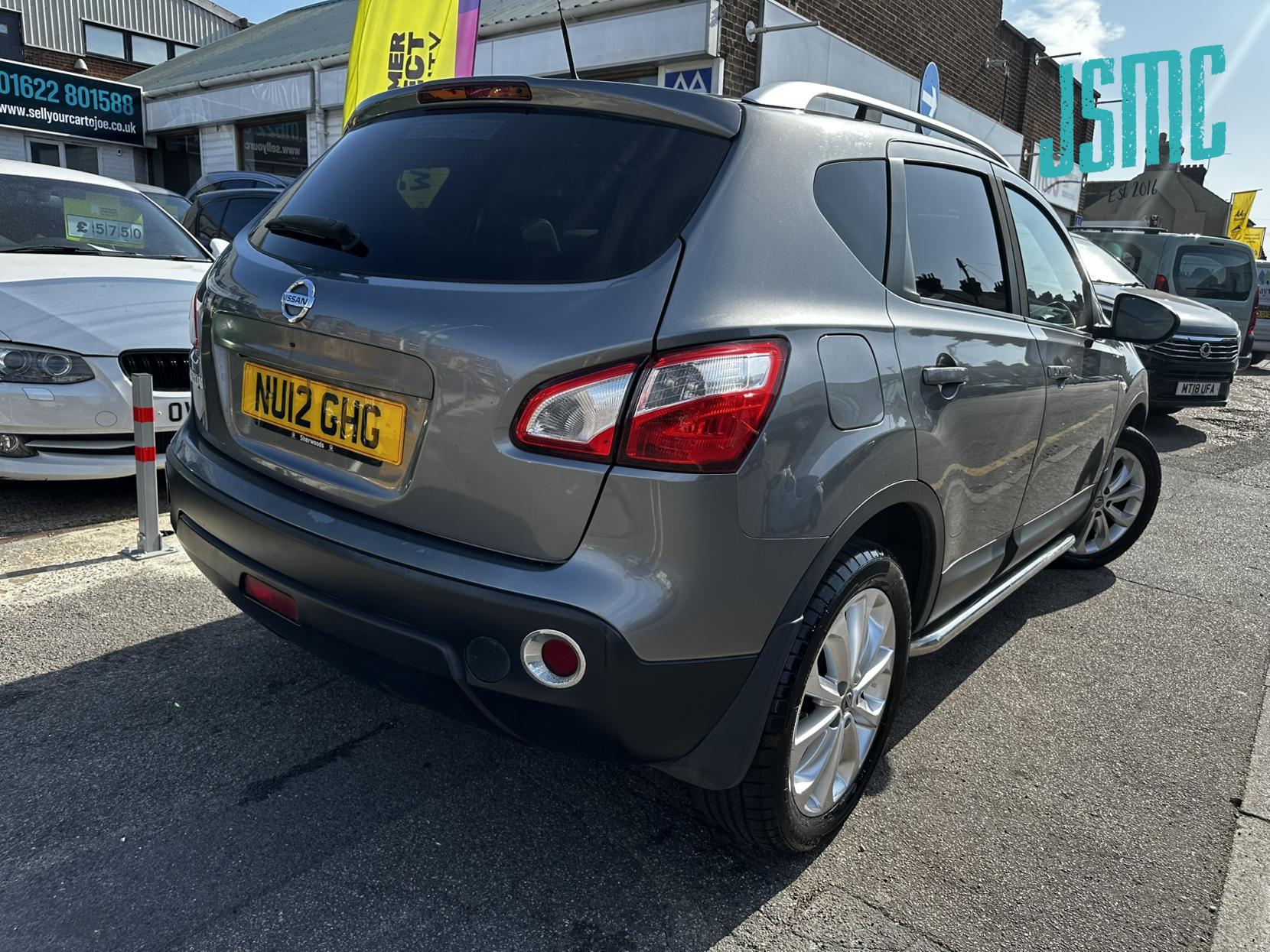 Nissan Qashqai 1.6 Tekna SUV 5dr Petrol CVT 2WD Euro 5 (AVM) (117 ps)