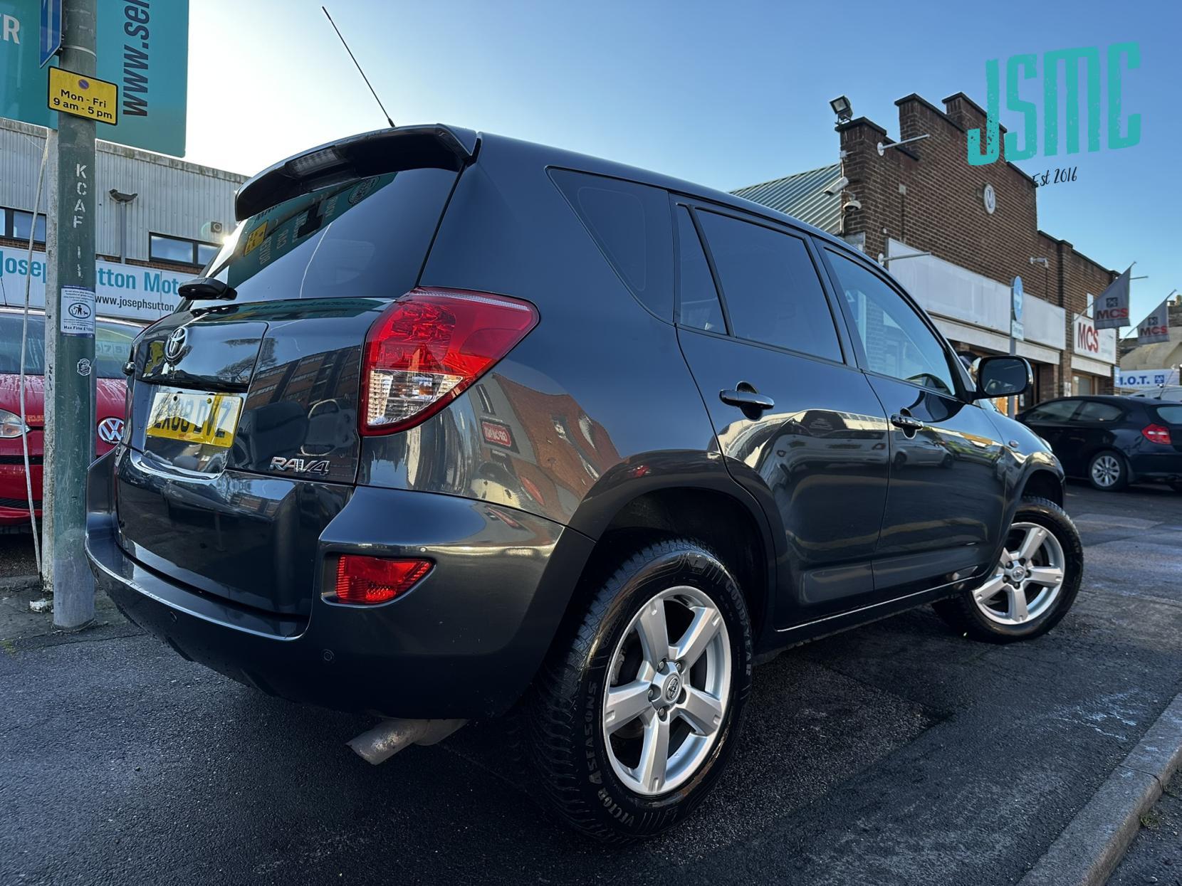 Toyota RAV4 2.0 XT5 SUV 5dr Petrol Automatic 4WD (212 g/km, 150 bhp)
