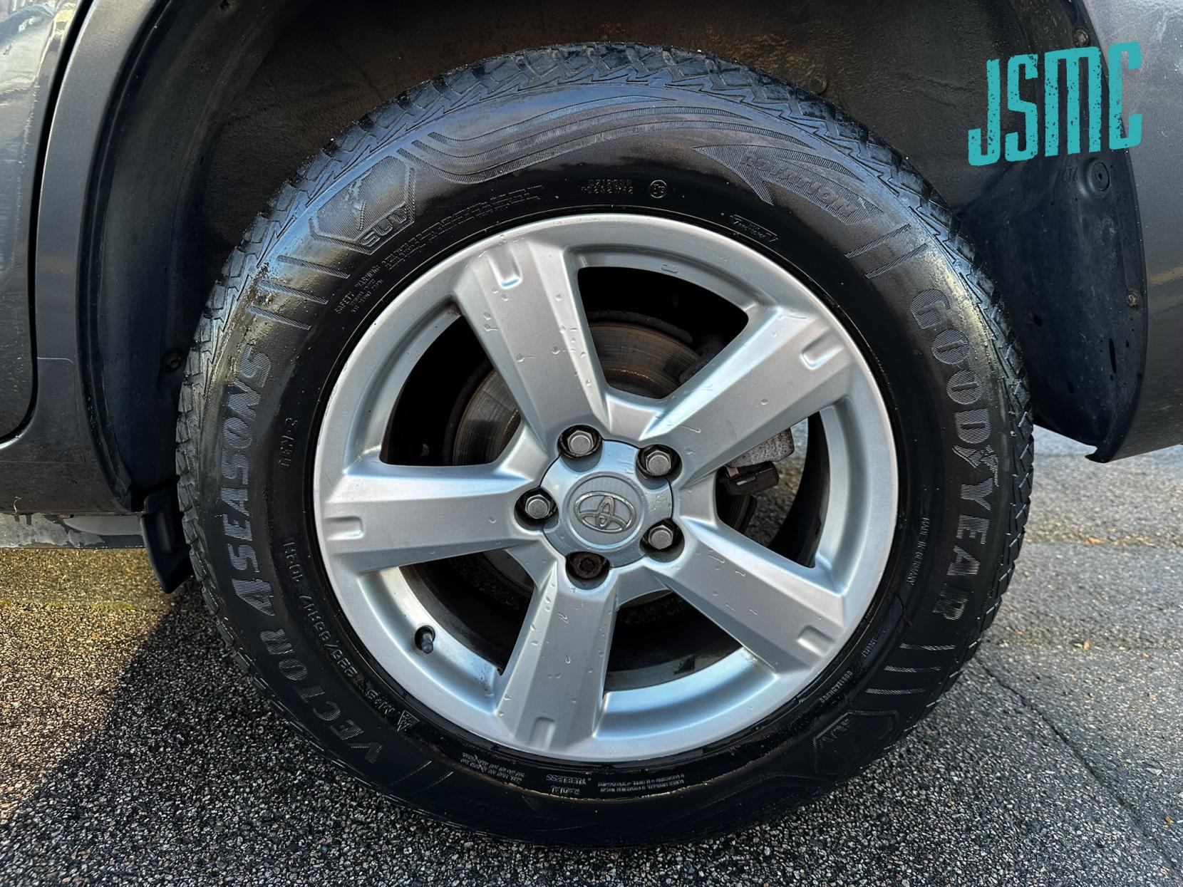 Toyota RAV4 2.0 XT5 SUV 5dr Petrol Automatic 4WD (212 g/km, 150 bhp)