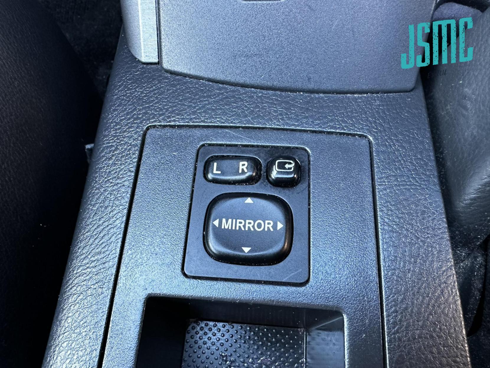 Toyota RAV4 2.0 XT5 SUV 5dr Petrol Automatic 4WD (212 g/km, 150 bhp)