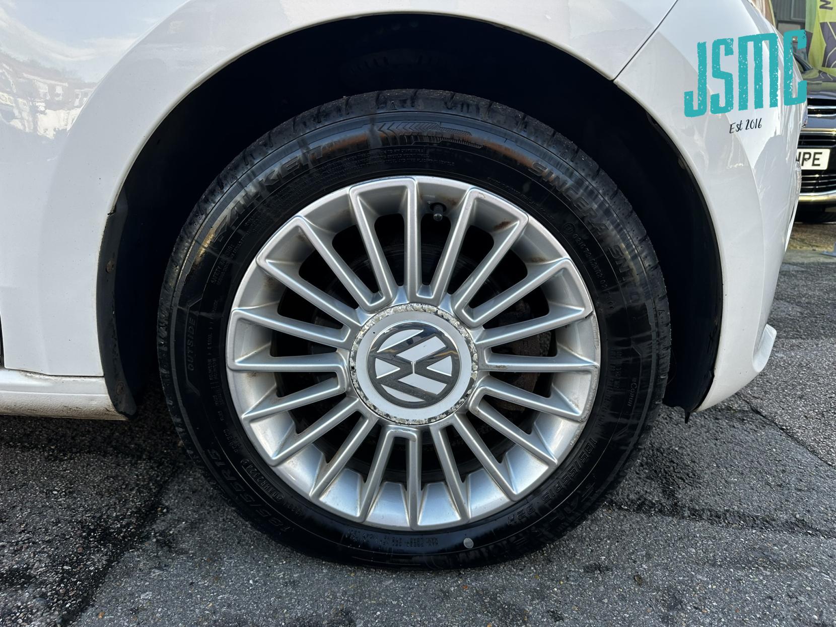 Volkswagen up! 1.0 High up! Hatchback 5dr Petrol ASG Euro 5 (75 ps)