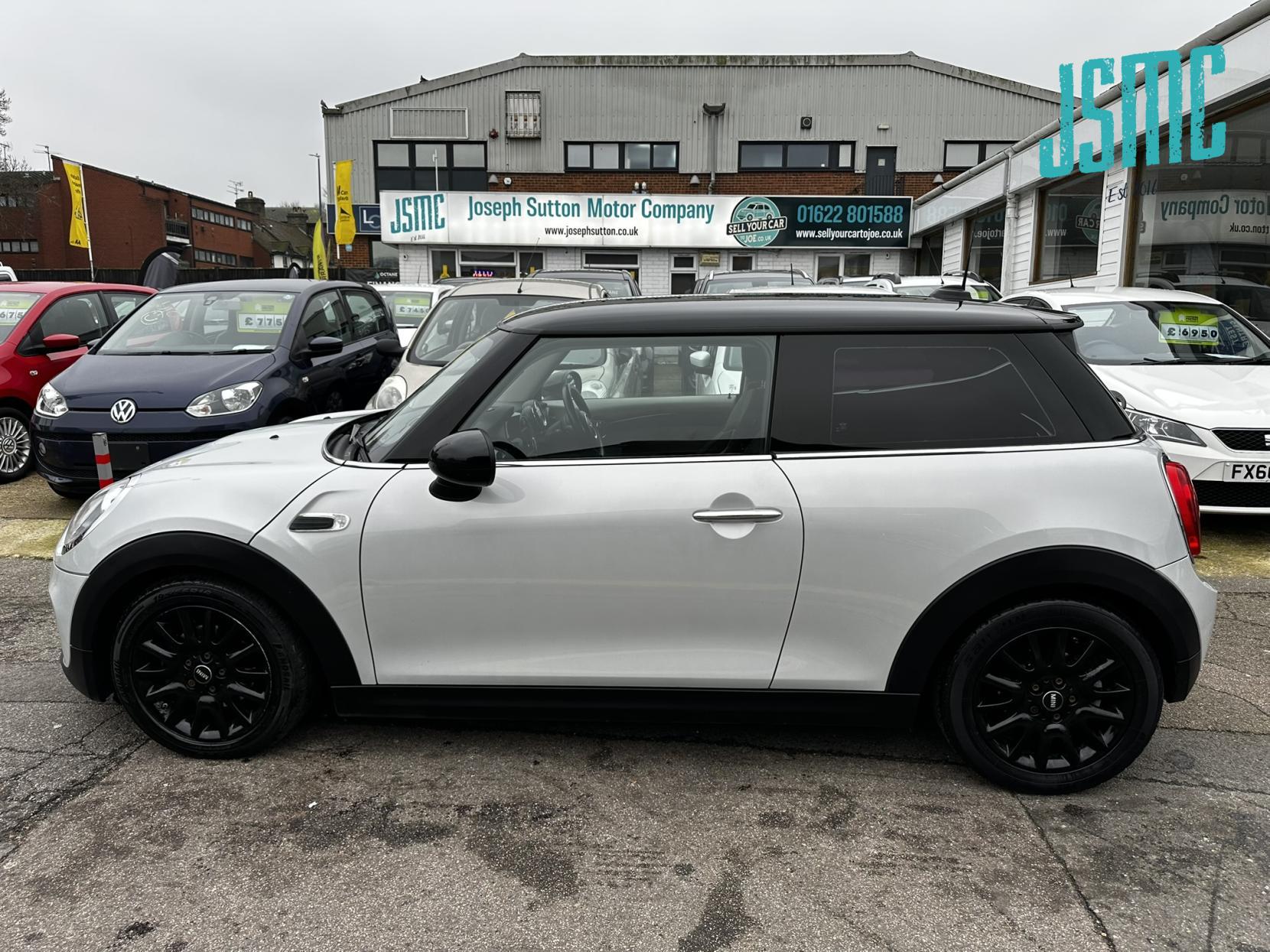 MINI Hatch 1.5 Cooper D Hatchback 3dr Diesel Manual Euro 6 (s/s) (116 ps)