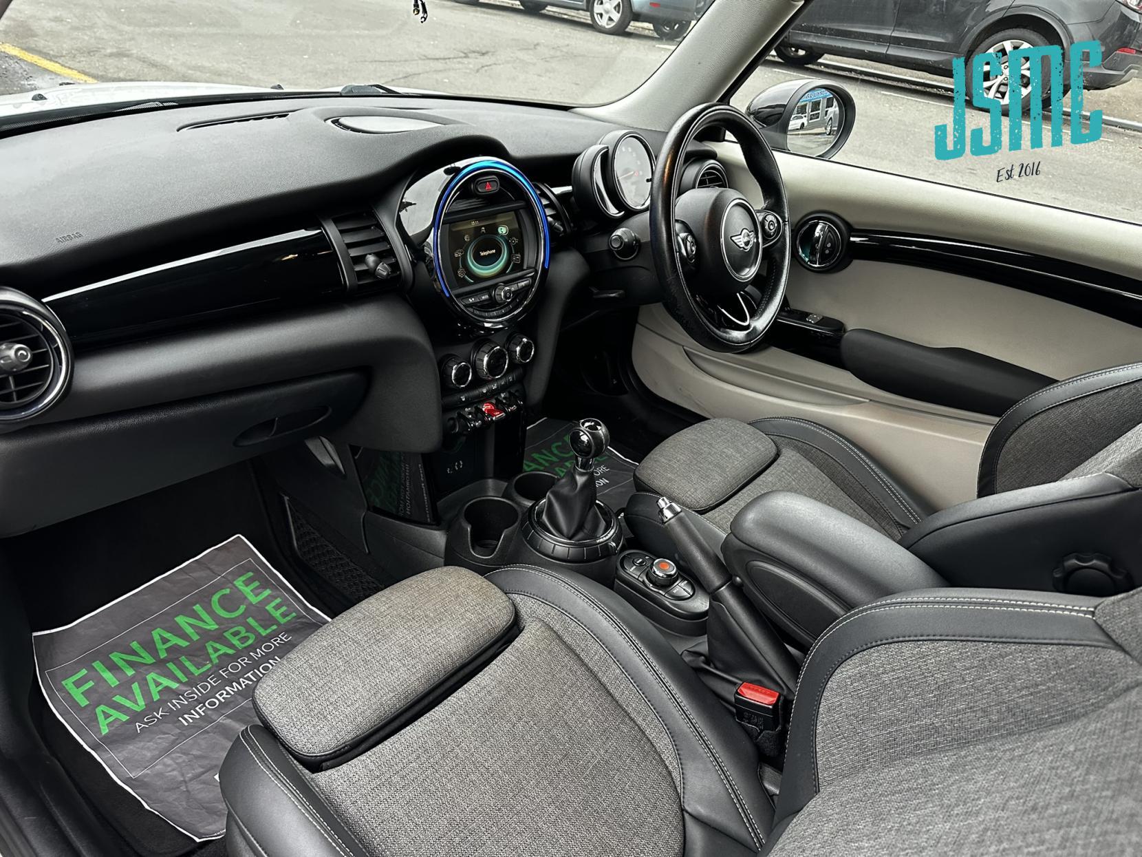 MINI Hatch 1.5 Cooper D Hatchback 3dr Diesel Manual Euro 6 (s/s) (116 ps)