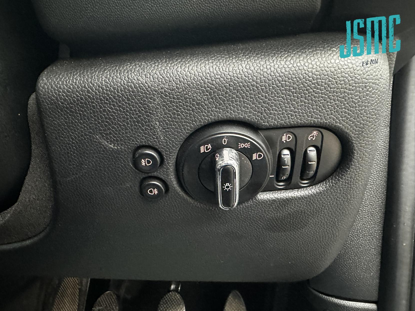 MINI Hatch 1.5 Cooper D Hatchback 3dr Diesel Manual Euro 6 (s/s) (116 ps)