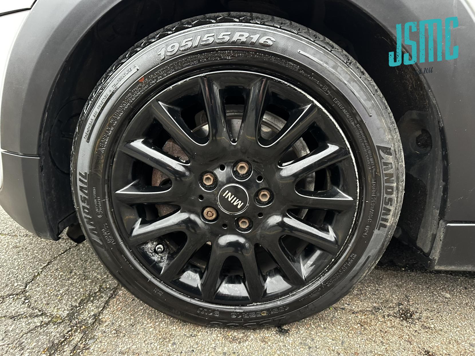 MINI Hatch 1.5 Cooper D Hatchback 3dr Diesel Manual Euro 6 (s/s) (116 ps)