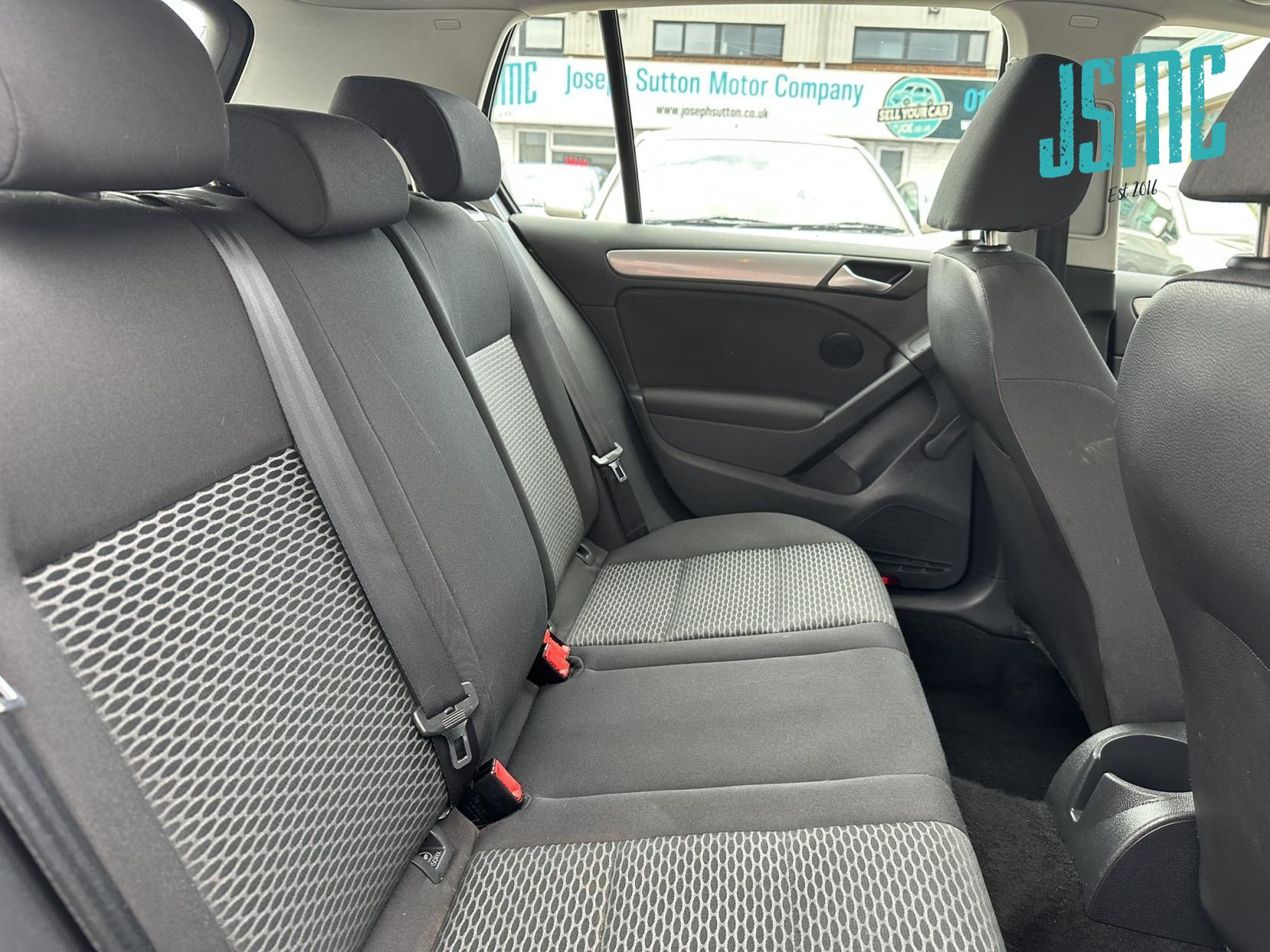 Volkswagen Golf 1.6 FSI S Hatchback 5dr Petrol Manual Euro 5 (102 ps)