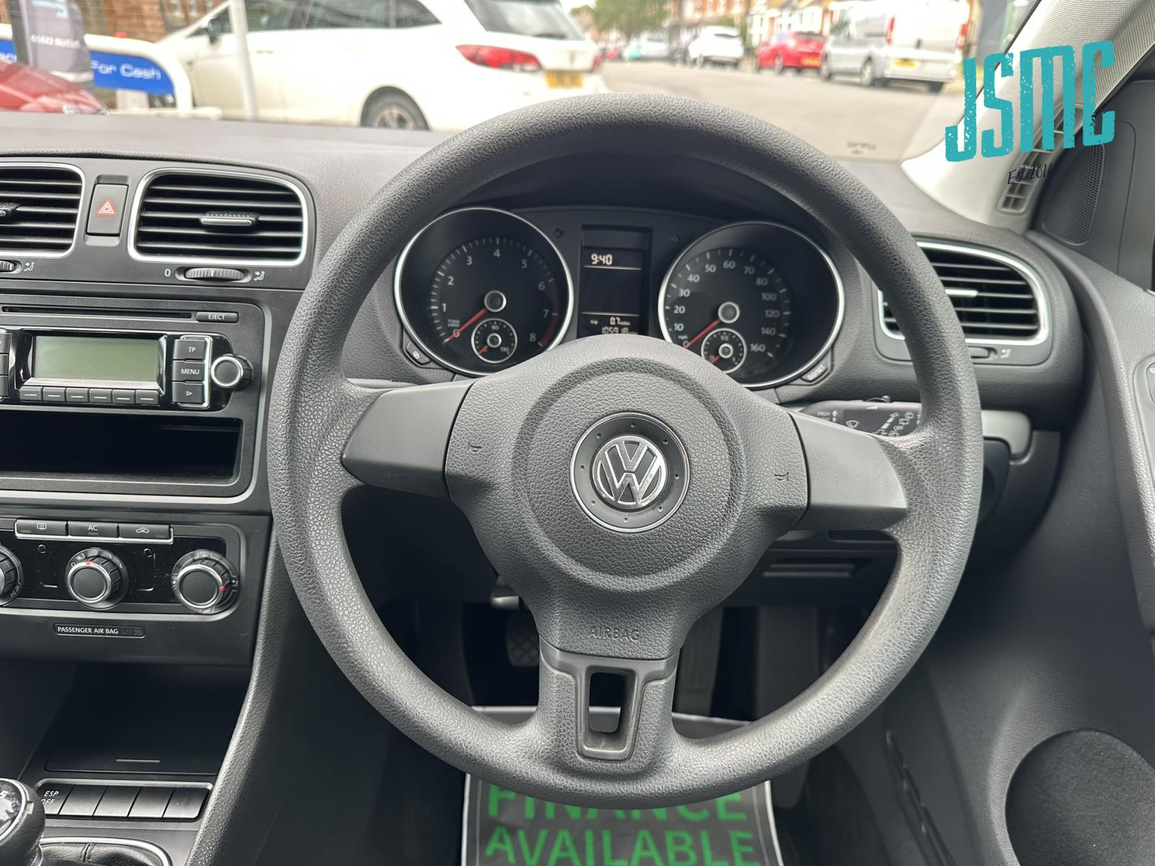 Volkswagen Golf 1.6 FSI S Hatchback 5dr Petrol Manual Euro 5 (102 ps)
