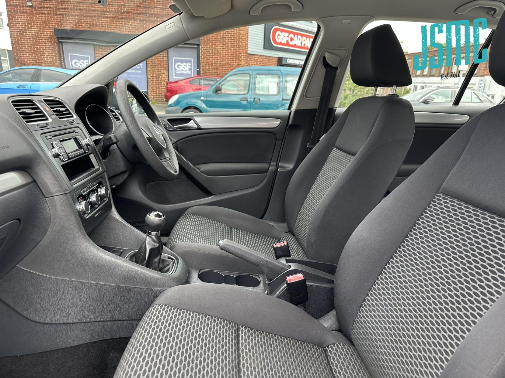Volkswagen Golf 1.6 FSI S Hatchback 5dr Petrol Manual Euro 5 (102 ps)