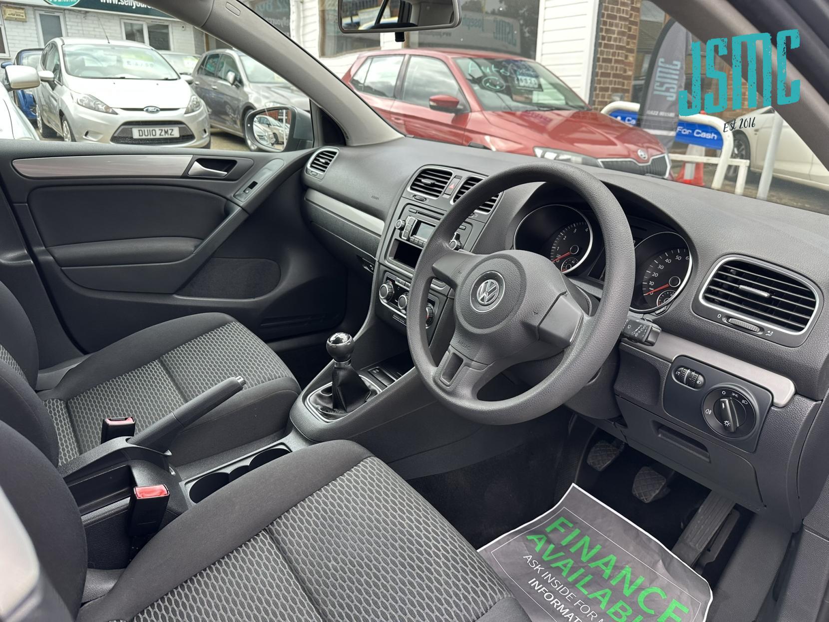 Volkswagen Golf 1.6 FSI S Hatchback 5dr Petrol Manual Euro 5 (102 ps)