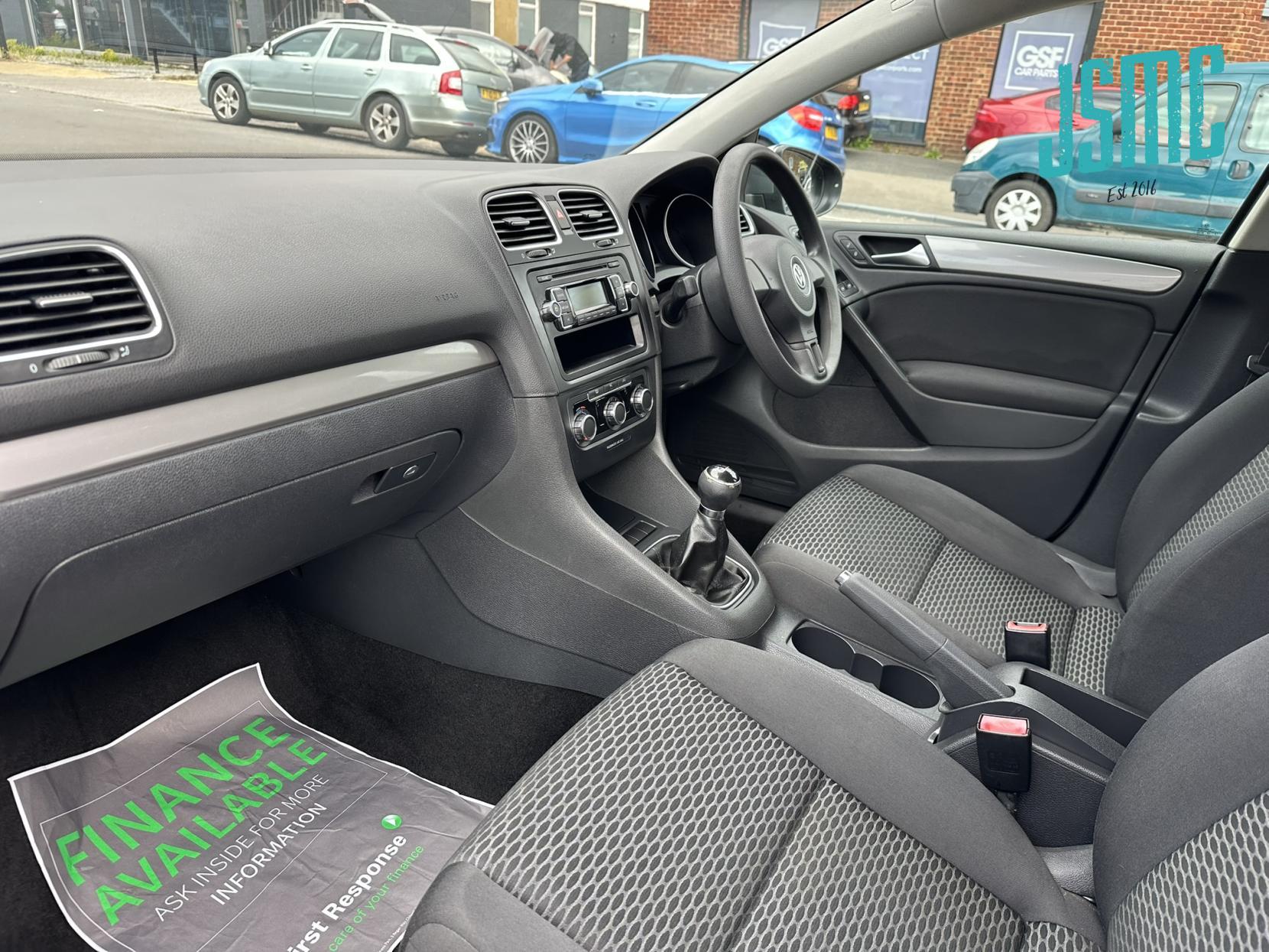 Volkswagen Golf 1.6 FSI S Hatchback 5dr Petrol Manual Euro 5 (102 ps)