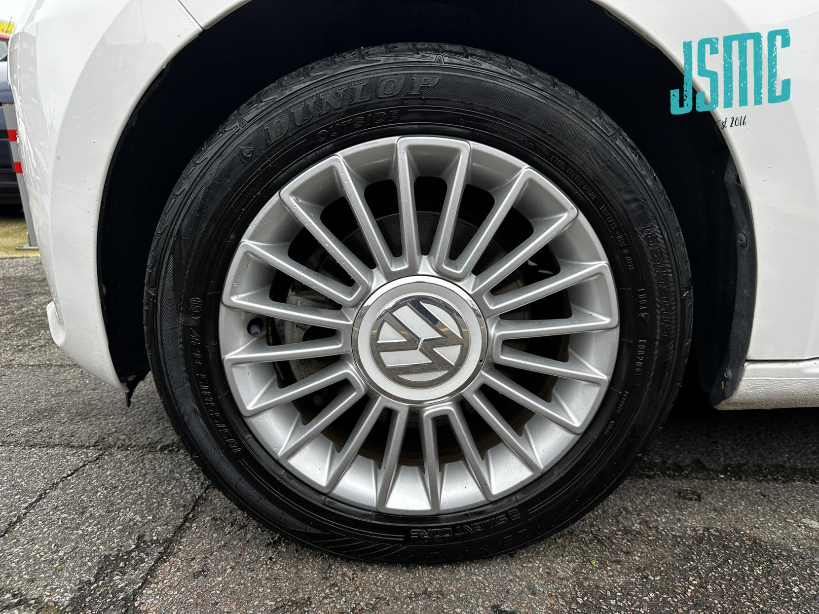 Volkswagen up! 1.0 High up! Hatchback 5dr Petrol ASG Euro 5 (75 ps)