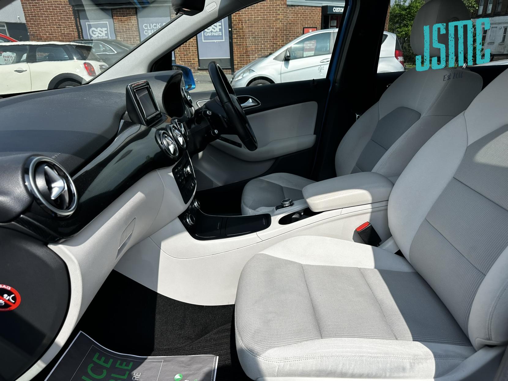 Mercedes-Benz B Class 1.5 B180 CDI SE MPV 5dr Diesel 7G-DCT Euro 5 (s/s) (109 ps)