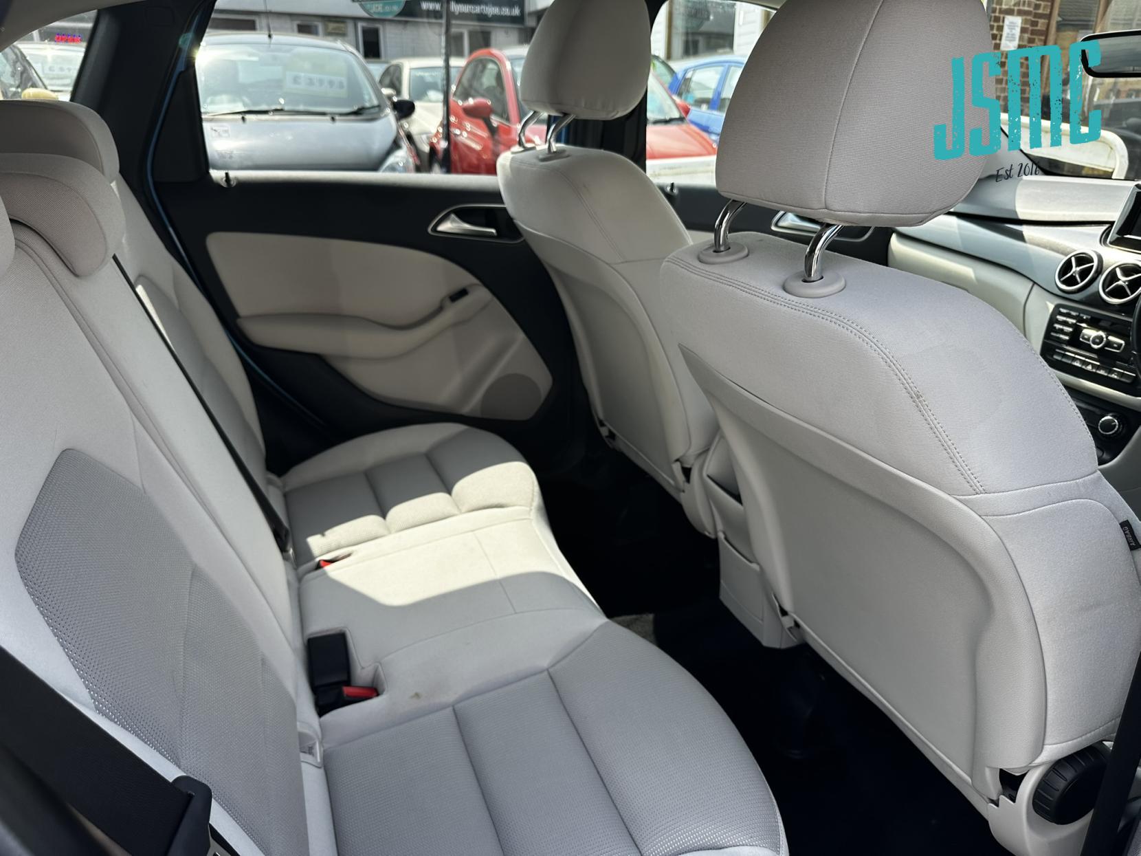 Mercedes-Benz B Class 1.5 B180 CDI SE MPV 5dr Diesel 7G-DCT Euro 5 (s/s) (109 ps)