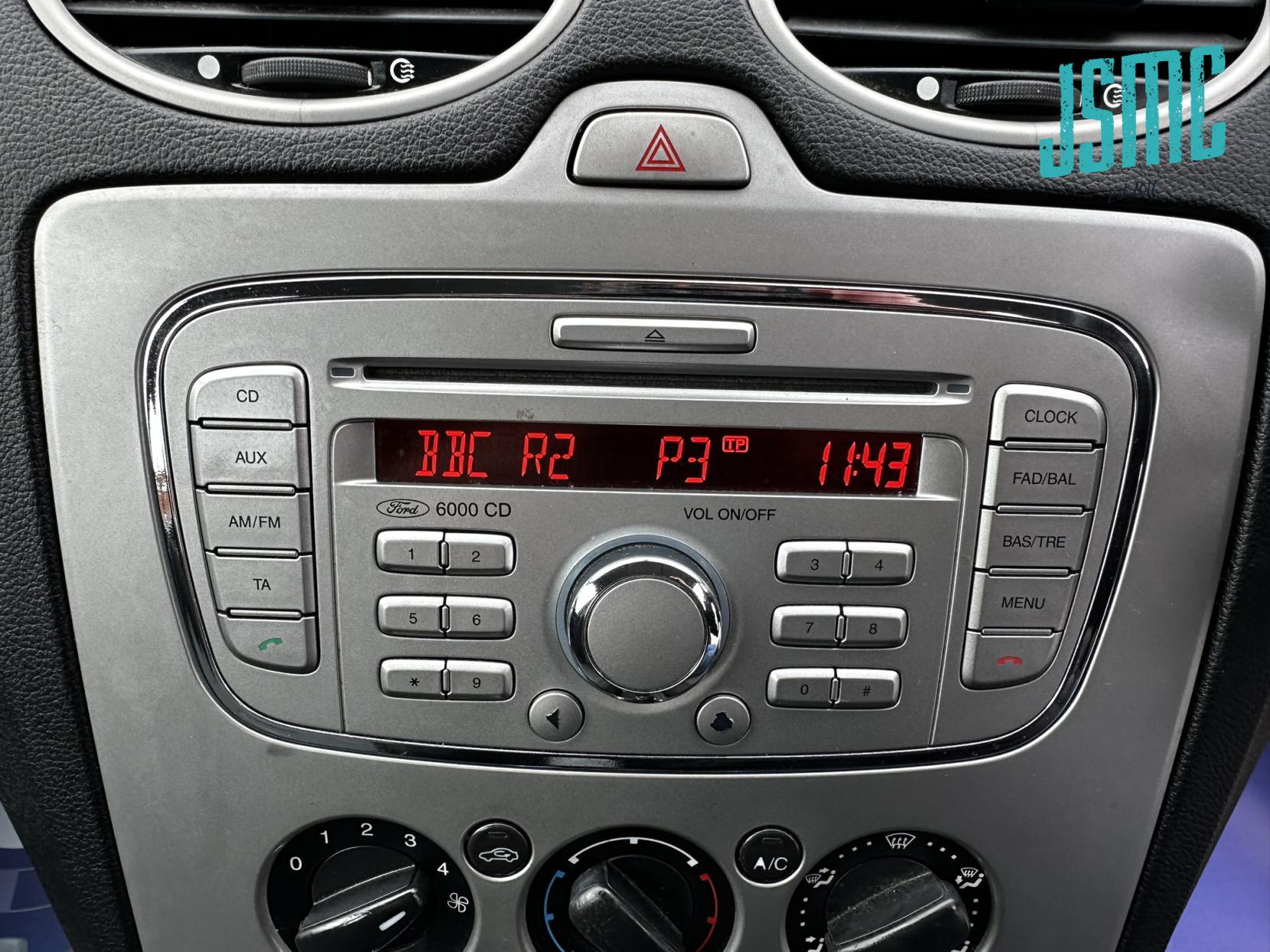 Ford Focus 1.6 Zetec Hatchback 5dr Petrol Manual (159 g/km, 99 bhp)