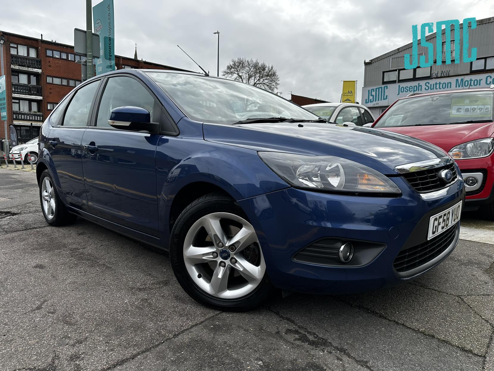 Ford Focus 1.6 Zetec Hatchback 5dr Petrol Manual (159 g/km, 99 bhp)