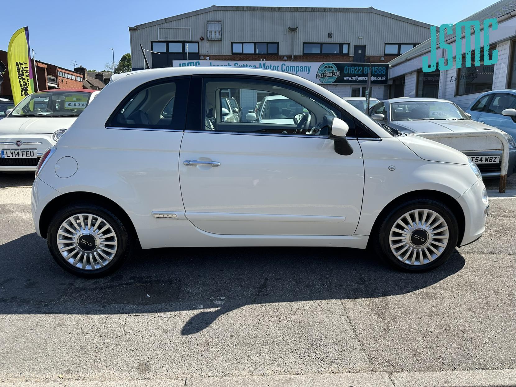 Fiat 500 1.2 Lounge Hatchback 3dr Petrol Dualogic Euro 4 (69 bhp)