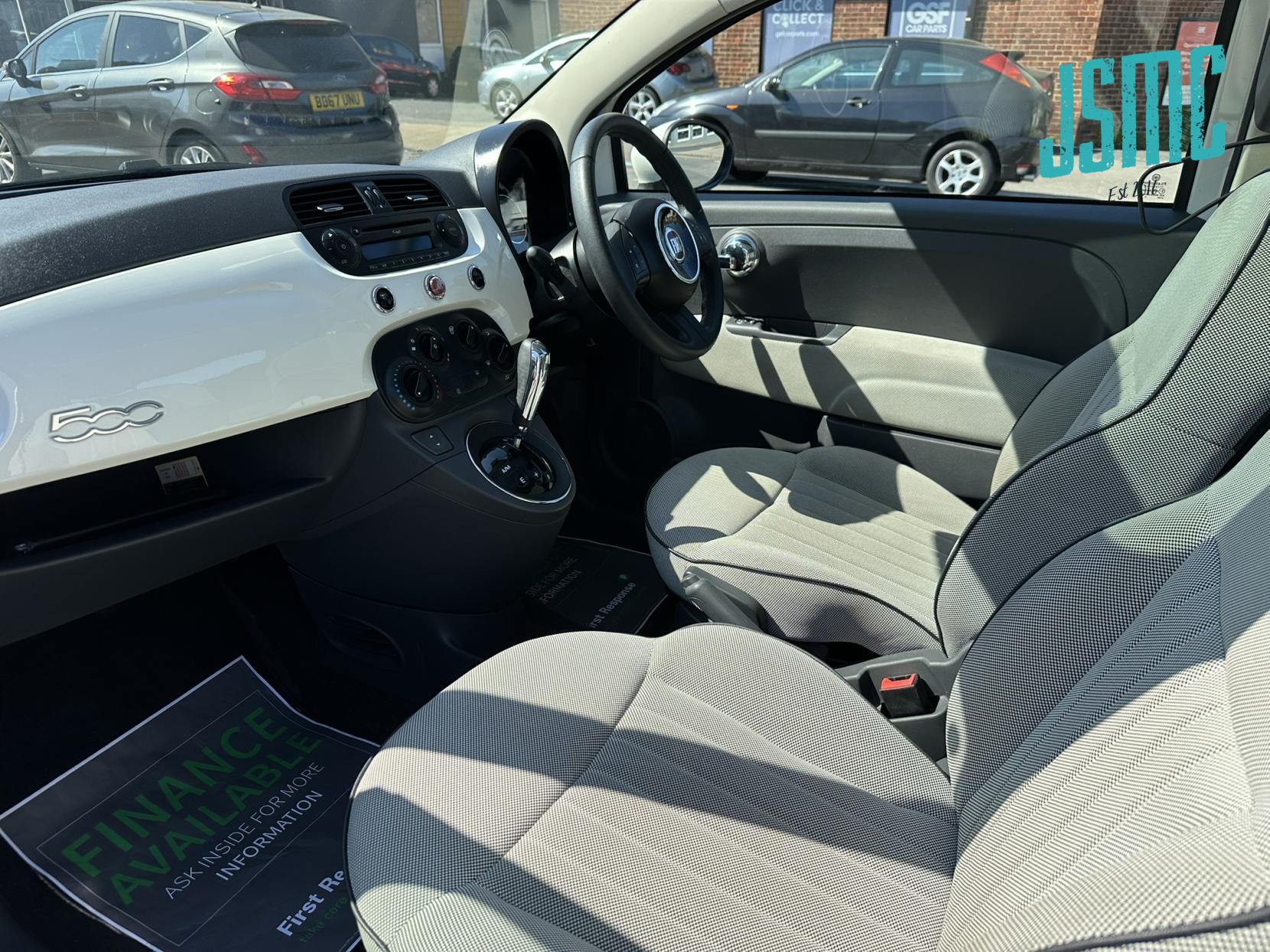 Fiat 500 1.2 Lounge Hatchback 3dr Petrol Dualogic Euro 4 (69 bhp)