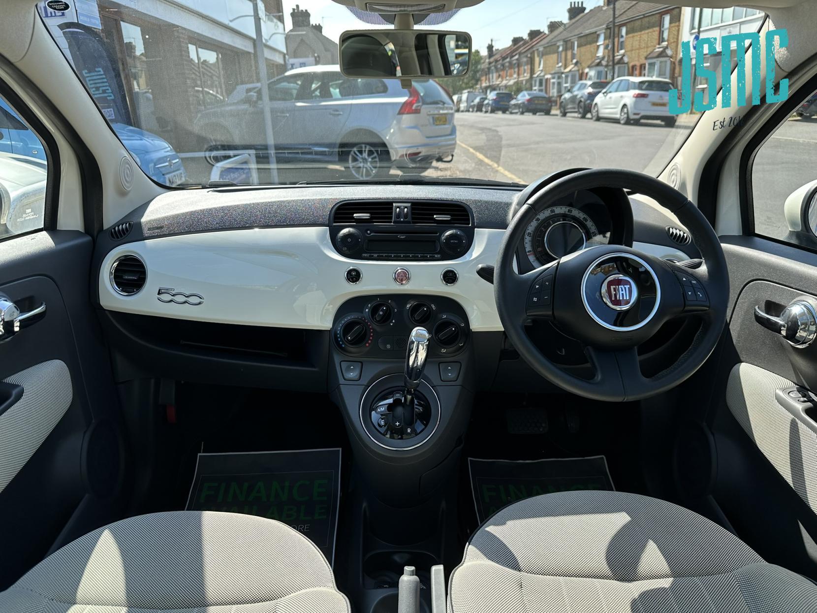 Fiat 500 1.2 Lounge Hatchback 3dr Petrol Dualogic Euro 4 (69 bhp)