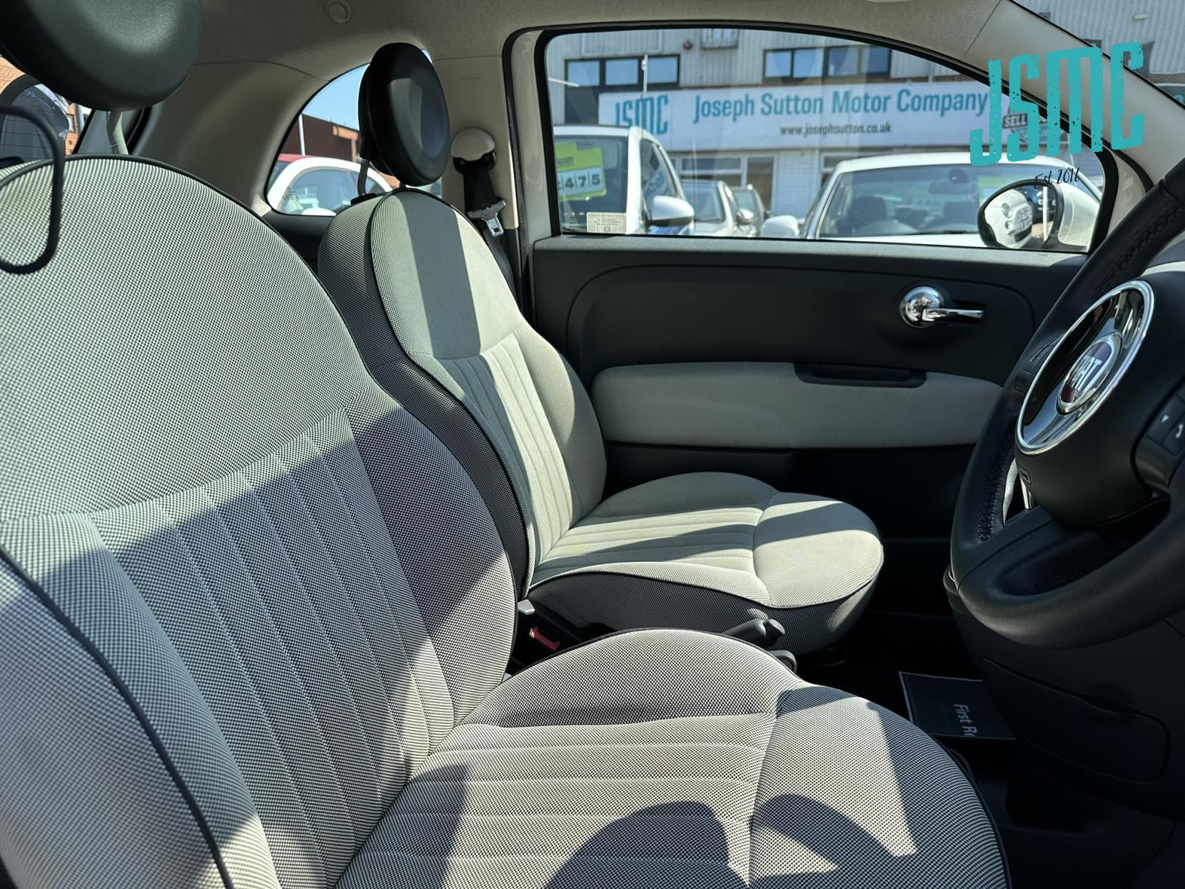 Fiat 500 1.2 Lounge Hatchback 3dr Petrol Dualogic Euro 4 (69 bhp)
