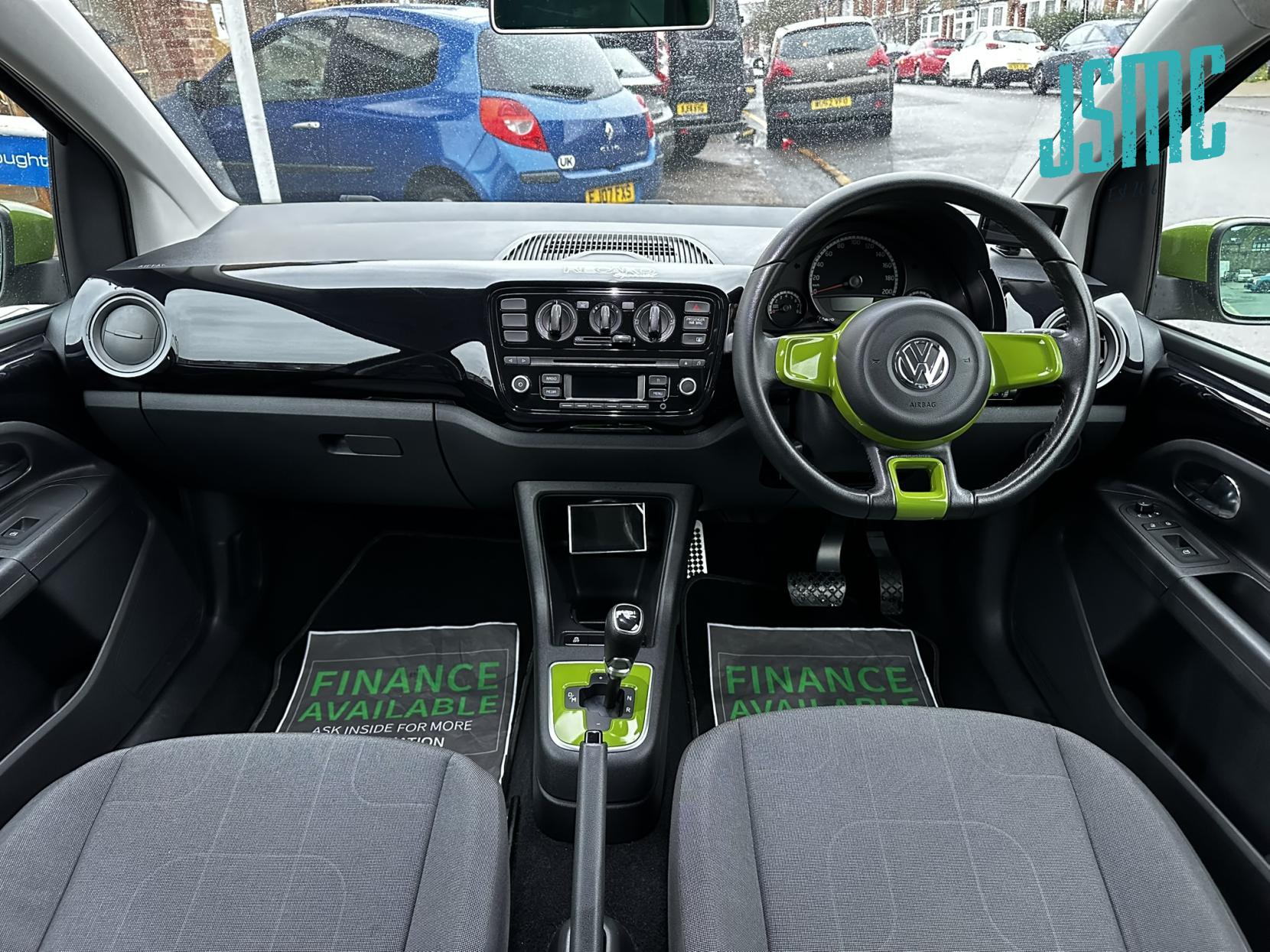 Volkswagen up! 1.0 Move up! Hatchback 3dr Petrol ASG Euro 5 (60 ps)