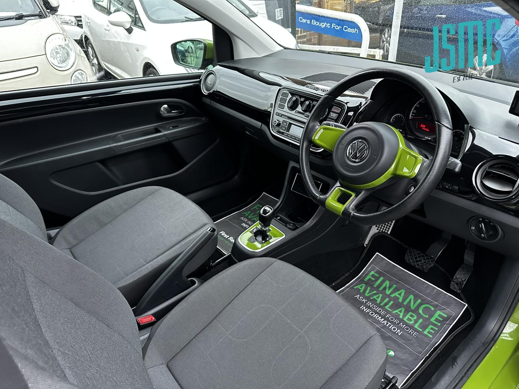 Volkswagen up! 1.0 Move up! Hatchback 3dr Petrol ASG Euro 5 (60 ps)