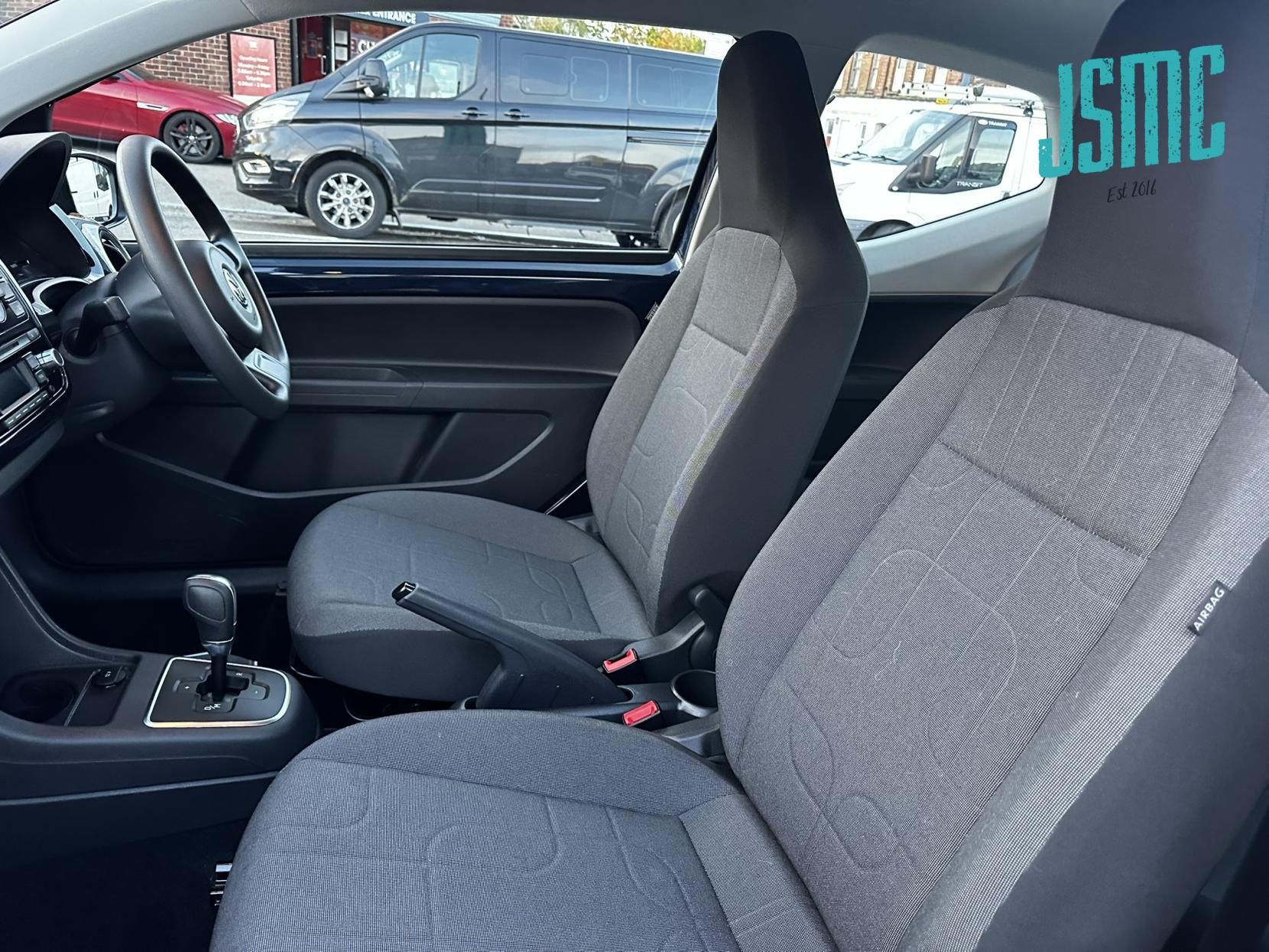 Volkswagen up! 1.0 Move up! Hatchback 3dr Petrol ASG Euro 5 (60 ps)