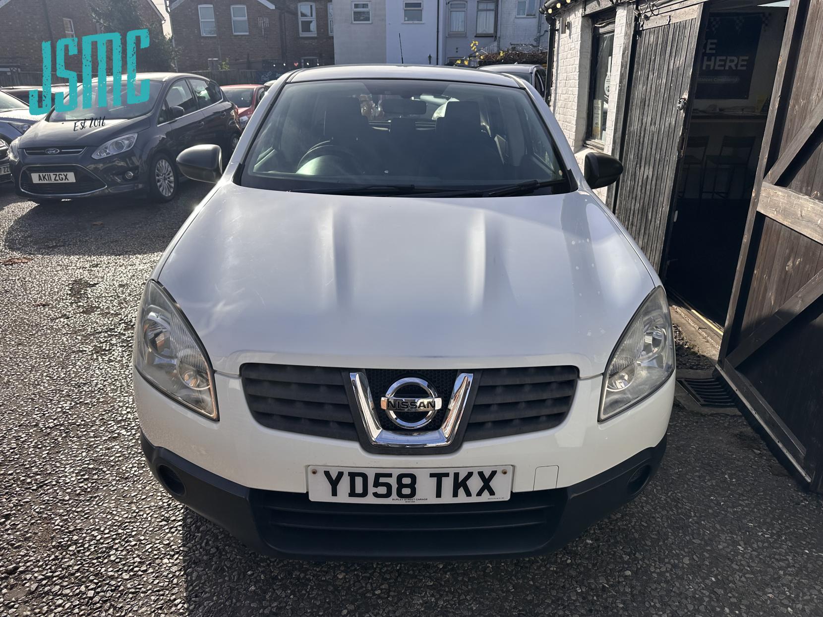 Nissan Qashqai 2.0 Visia Hatchback 5dr Petrol Manual 4WD (199 g/km, 139 bhp)