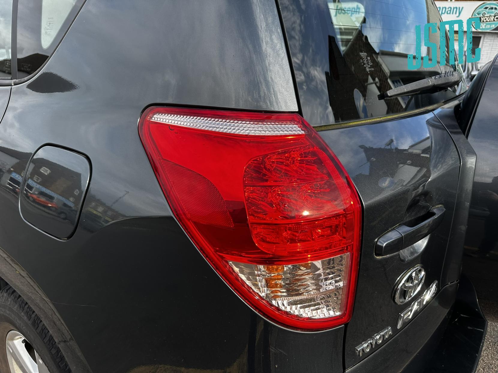Toyota RAV4 2.0 XT4 SUV 5dr Petrol Automatic 4WD (212 g/km, 150 bhp)