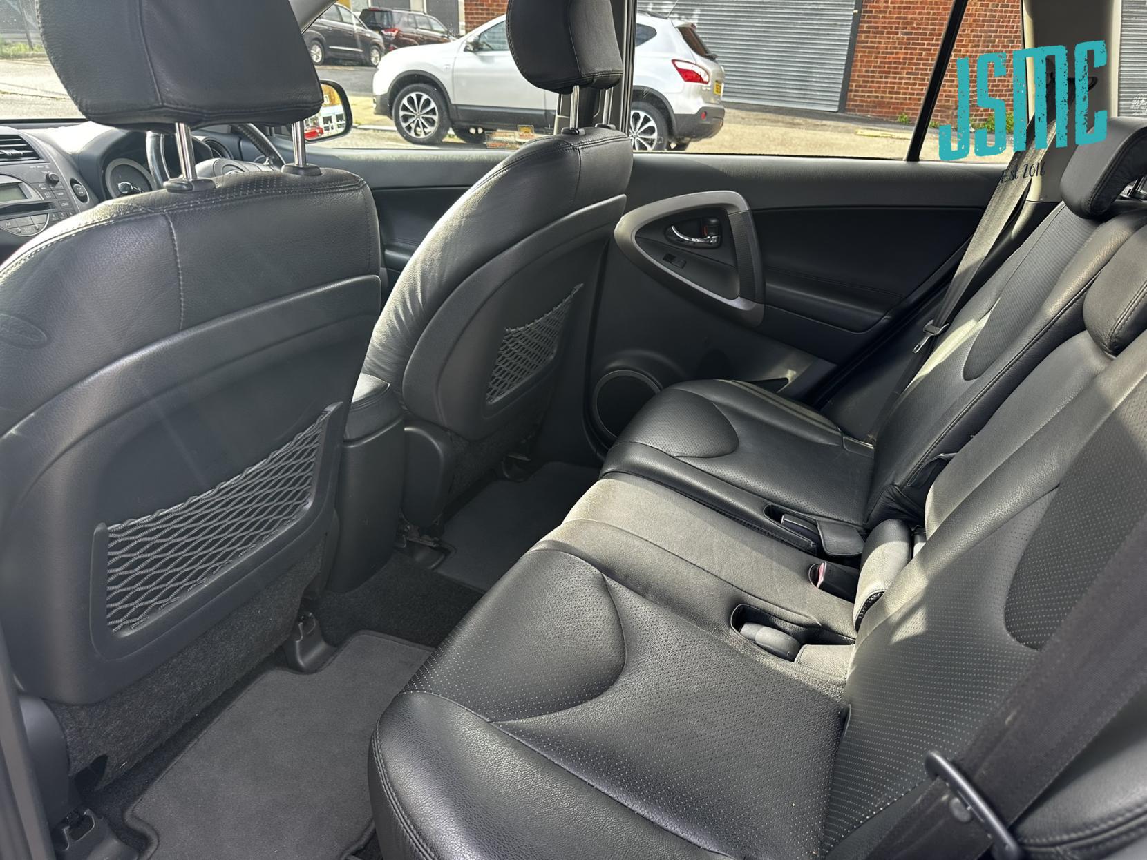 Toyota RAV4 2.0 XT4 SUV 5dr Petrol Automatic 4WD (212 g/km, 150 bhp)