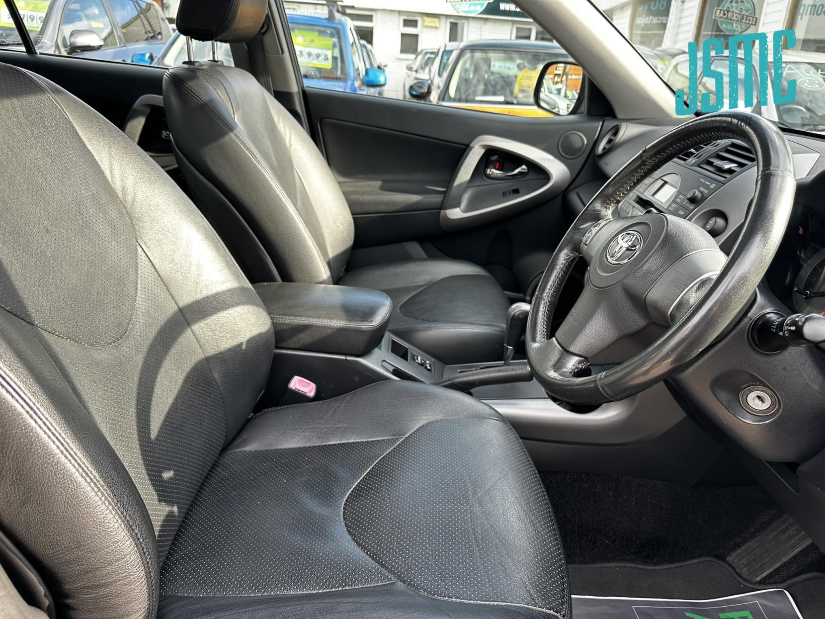 Toyota RAV4 2.0 XT4 SUV 5dr Petrol Automatic 4WD (212 g/km, 150 bhp)