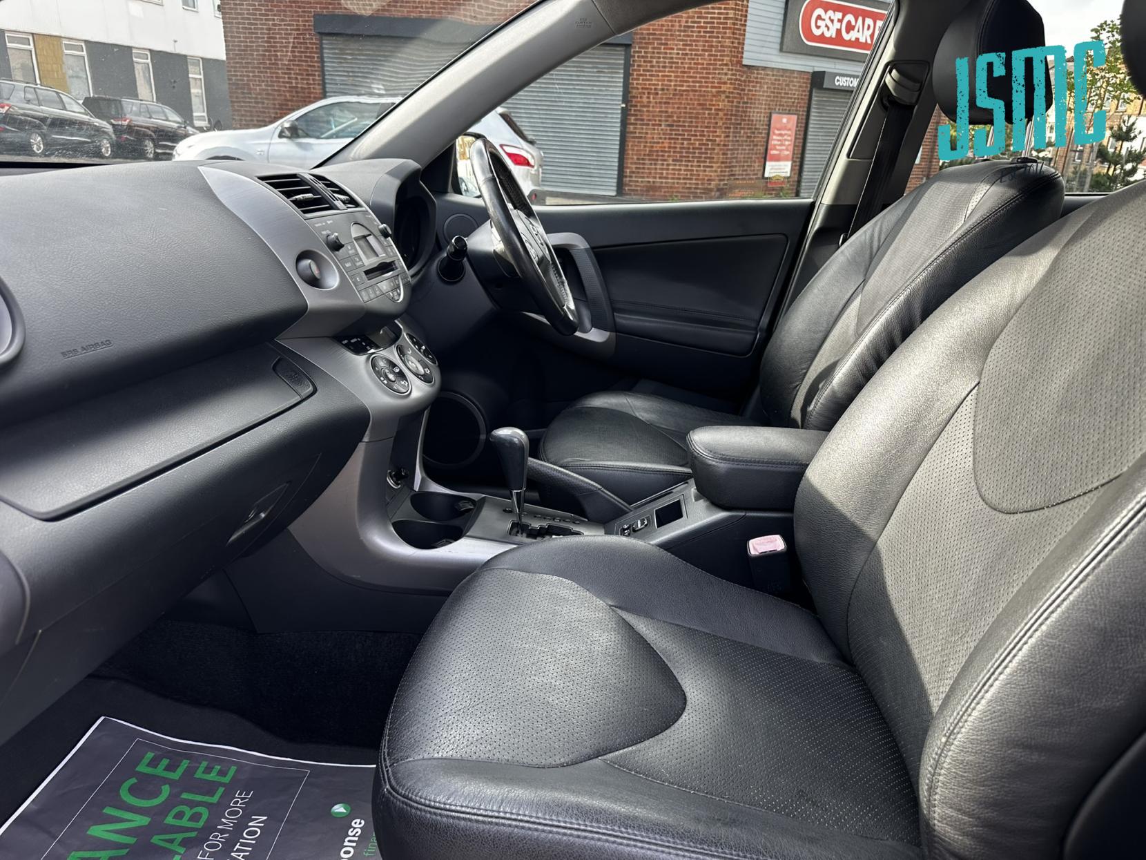 Toyota RAV4 2.0 XT4 SUV 5dr Petrol Automatic 4WD (212 g/km, 150 bhp)