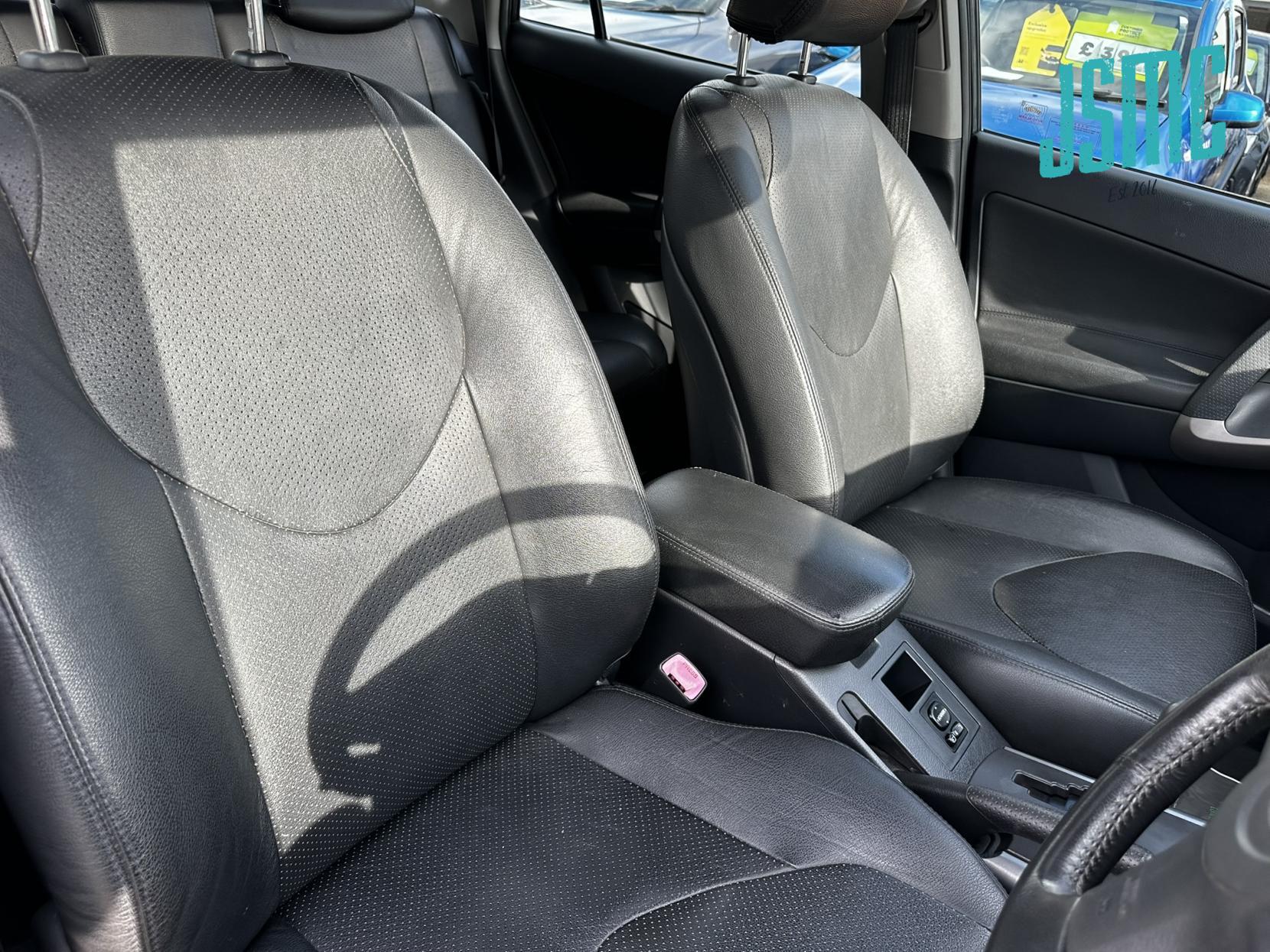 Toyota RAV4 2.0 XT4 SUV 5dr Petrol Automatic 4WD (212 g/km, 150 bhp)
