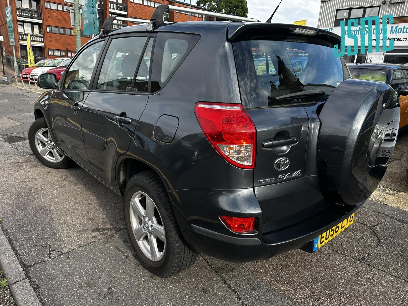 Toyota RAV4 2.0 XT4 SUV 5dr Petrol Automatic 4WD (212 g/km, 150 bhp)