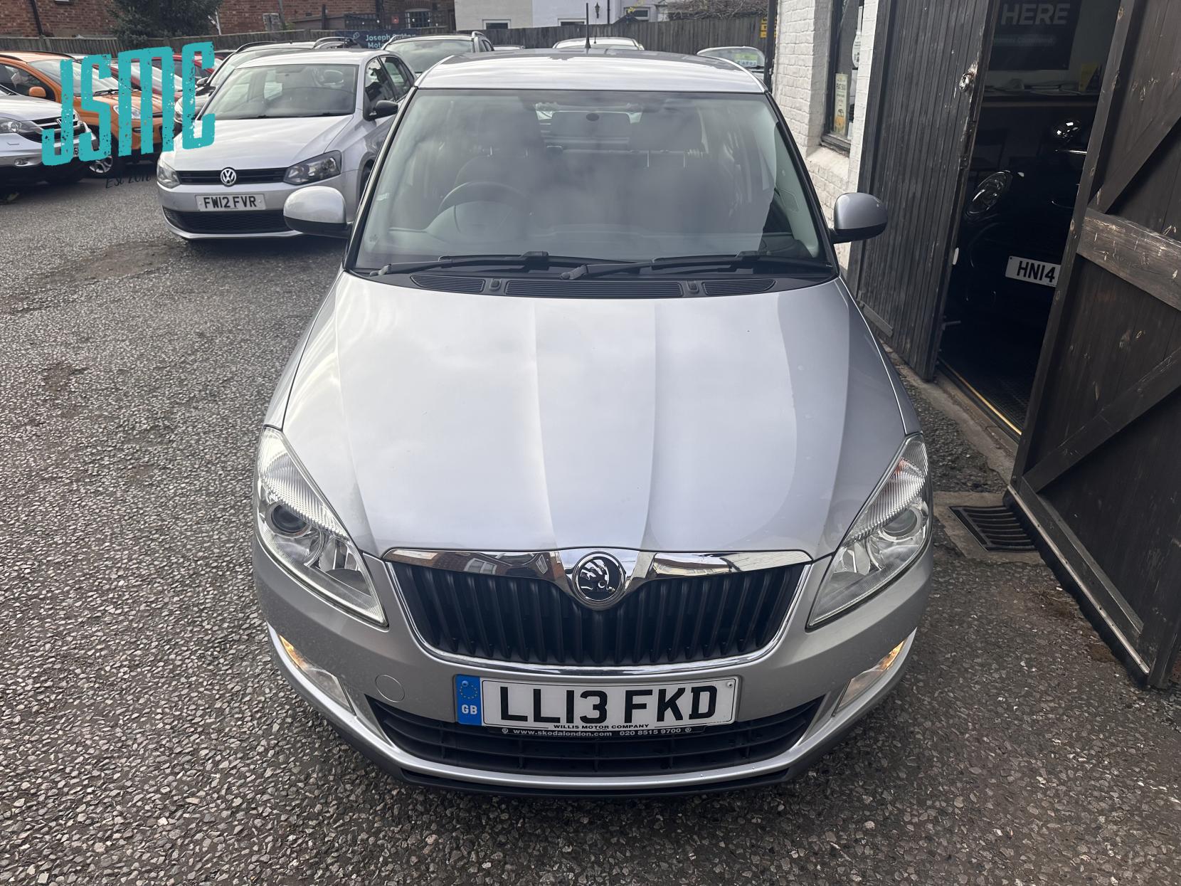 Skoda Fabia 1.2 TSI Elegance Hatchback 5dr Petrol DSG Euro 5 (105 ps)