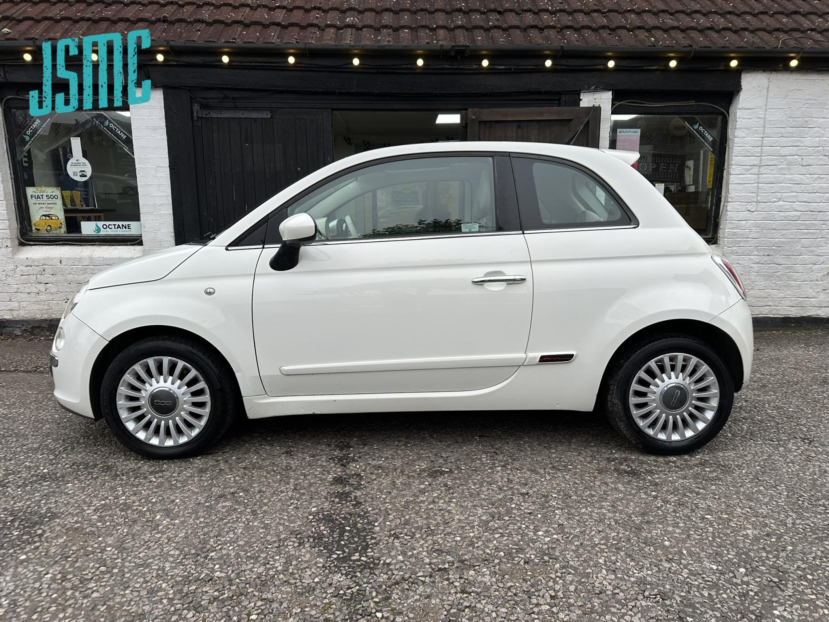 Fiat 500 1.2 Lounge Hatchback 3dr Petrol Manual Euro 4 (69 bhp)