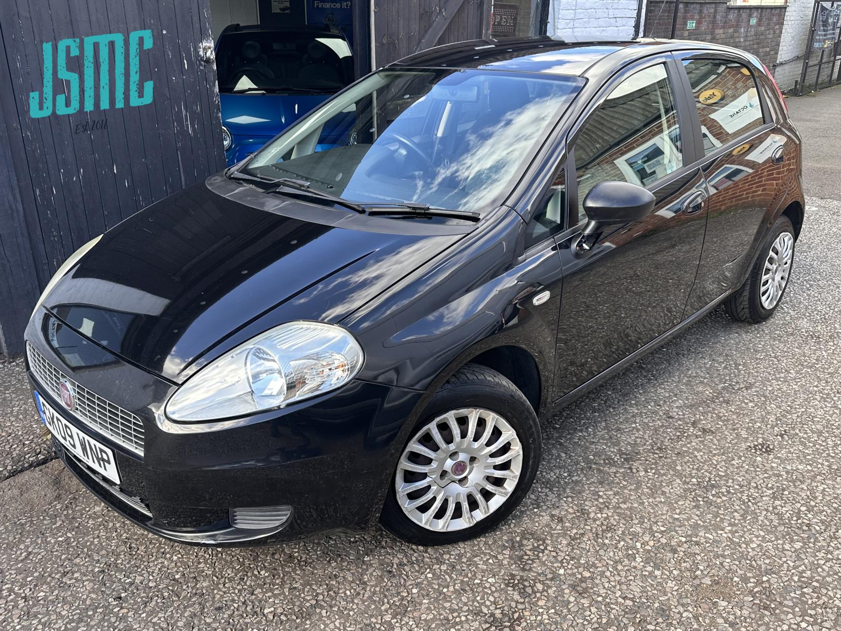 Fiat Grande Punto 1.4 Dynamic Hatchback 5dr Petrol Manual Euro 4 (77 bhp)