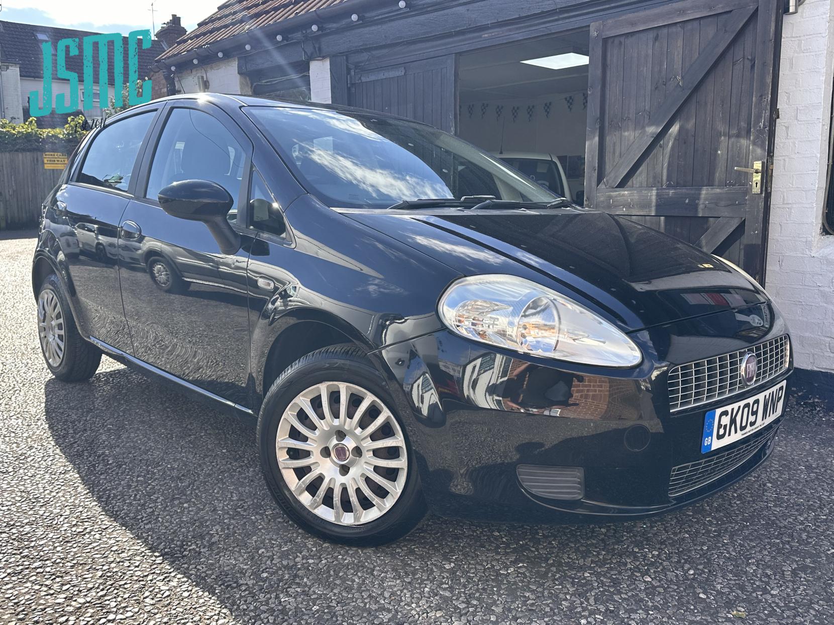 Fiat Grande Punto 1.4 Dynamic Hatchback 5dr Petrol Manual Euro 4 (77 bhp)