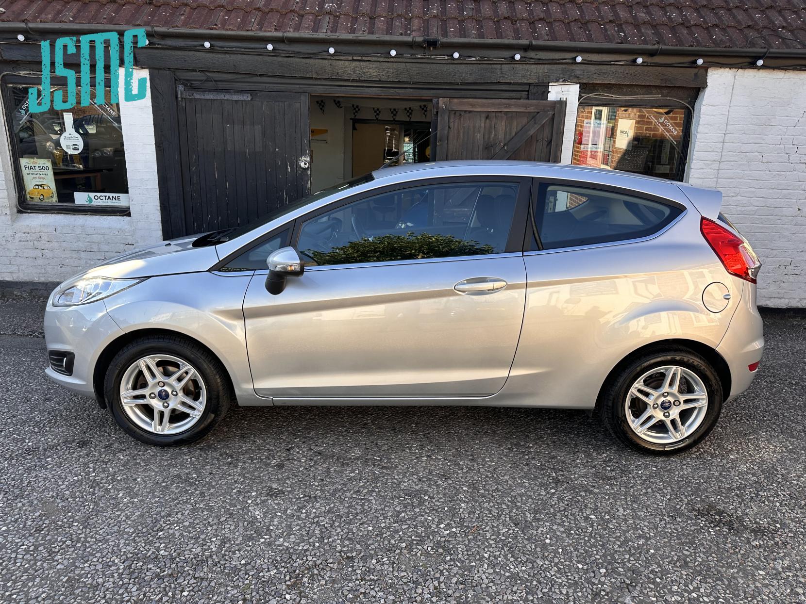 Ford Fiesta 1.0T EcoBoost Zetec Hatchback 3dr Petrol Manual Euro 5 (s/s) (100 ps)