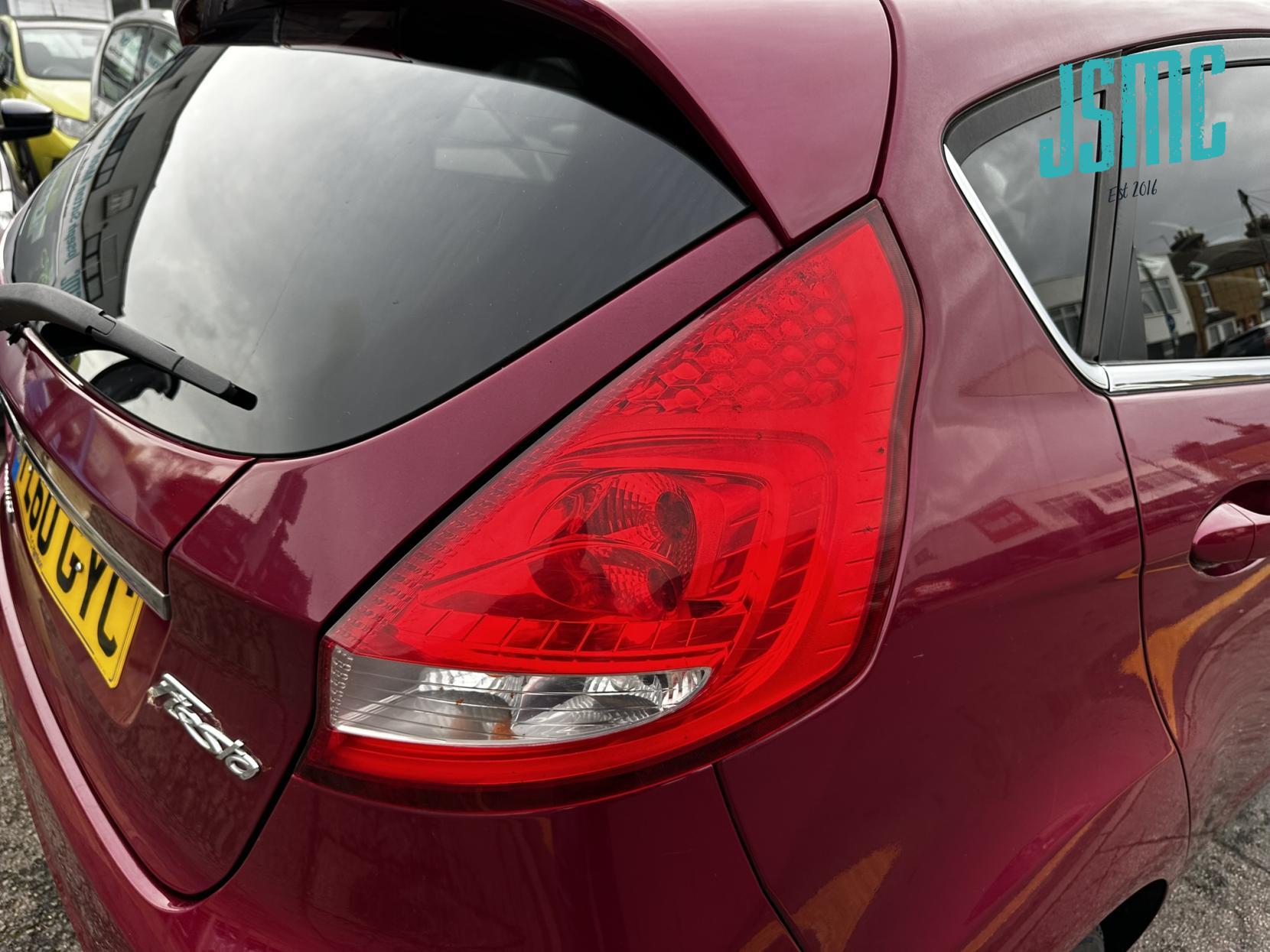 Ford Fiesta 1.4 Titanium Hatchback 5dr Petrol Manual (133 g/km, 94 bhp)