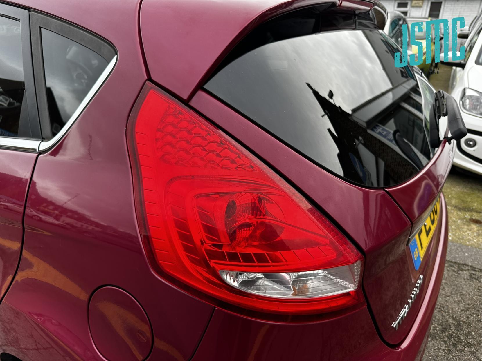 Ford Fiesta 1.4 Titanium Hatchback 5dr Petrol Manual (133 g/km, 94 bhp)