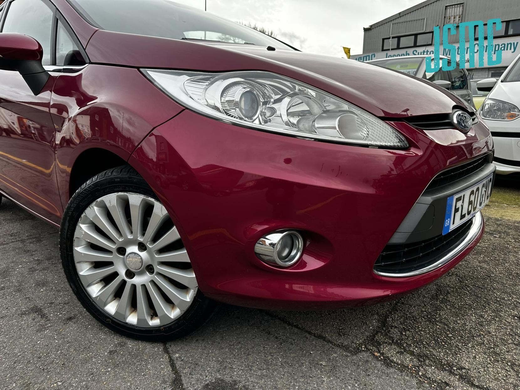 Ford Fiesta 1.4 Titanium Hatchback 5dr Petrol Manual (133 g/km, 94 bhp)
