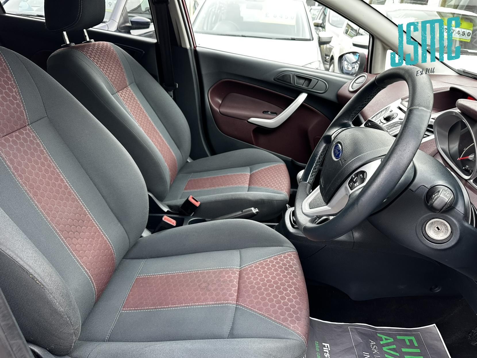 Ford Fiesta 1.4 Titanium Hatchback 5dr Petrol Manual (133 g/km, 94 bhp)