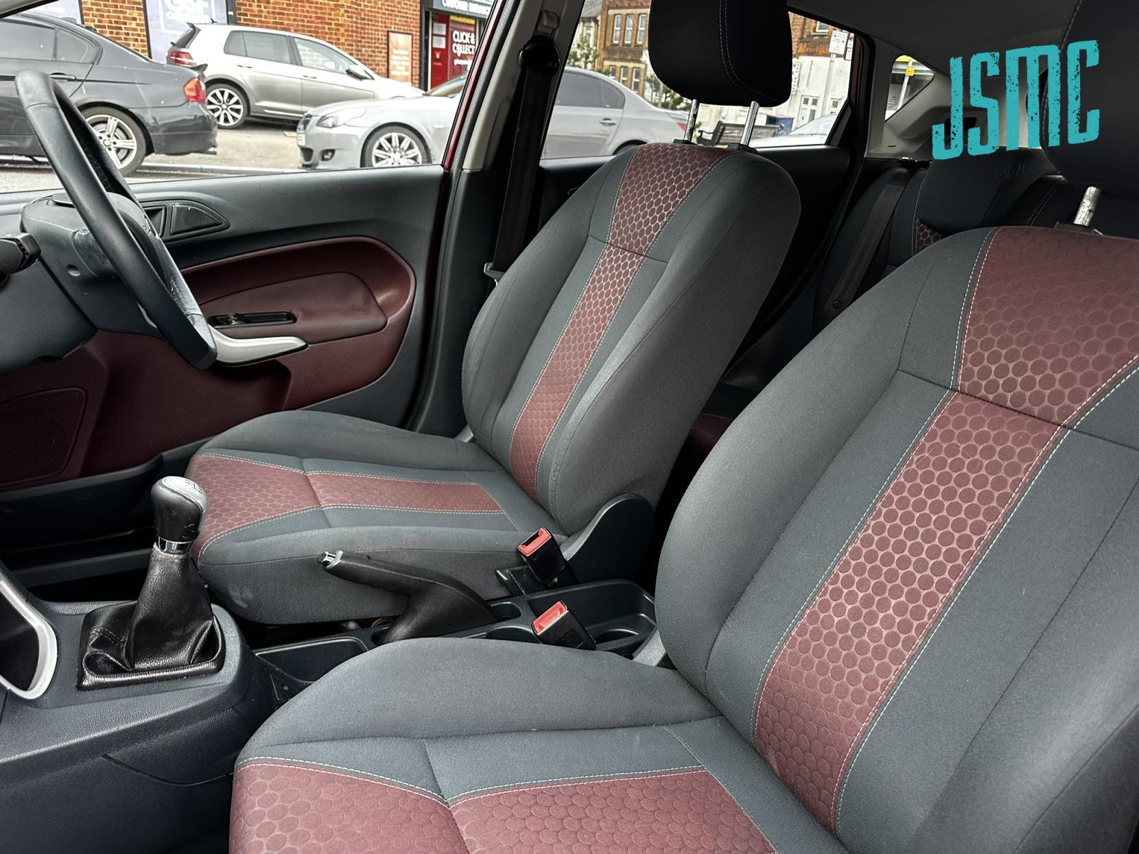 Ford Fiesta 1.4 Titanium Hatchback 5dr Petrol Manual (133 g/km, 94 bhp)