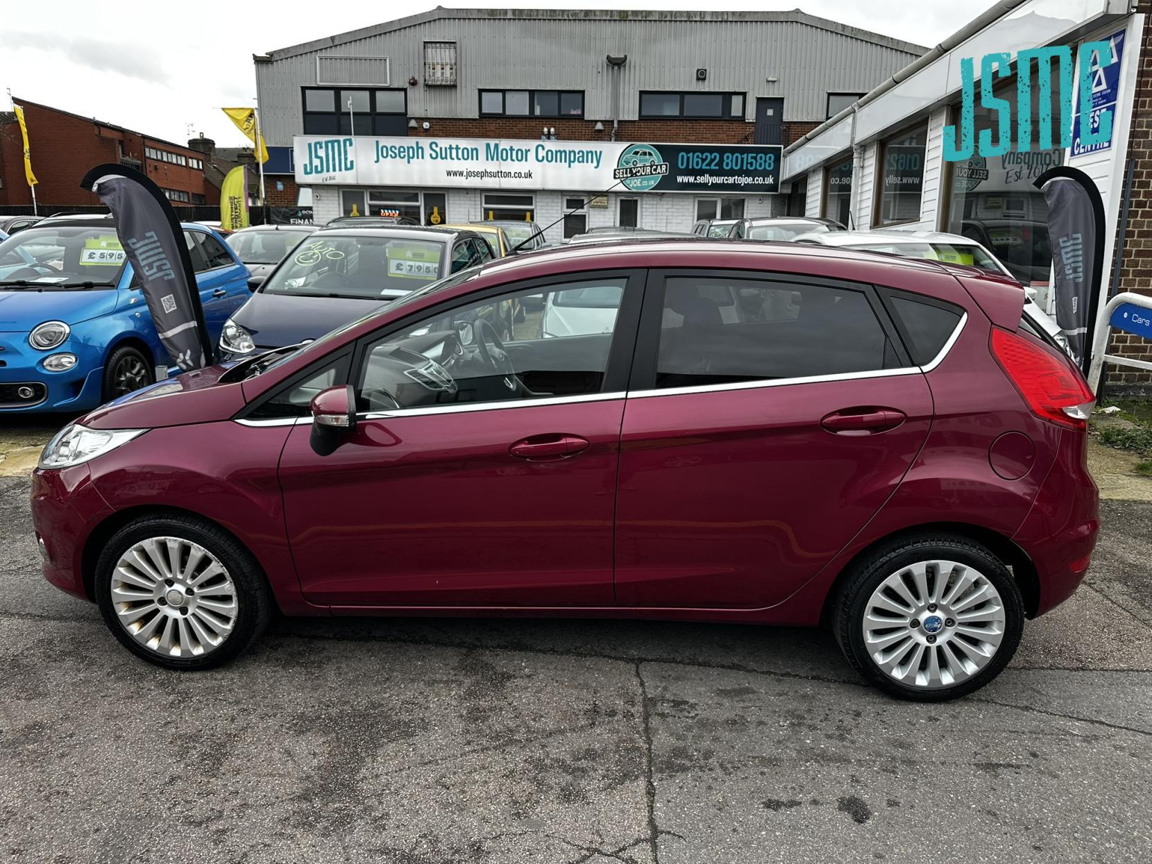 Ford Fiesta 1.4 Titanium Hatchback 5dr Petrol Manual (133 g/km, 94 bhp)