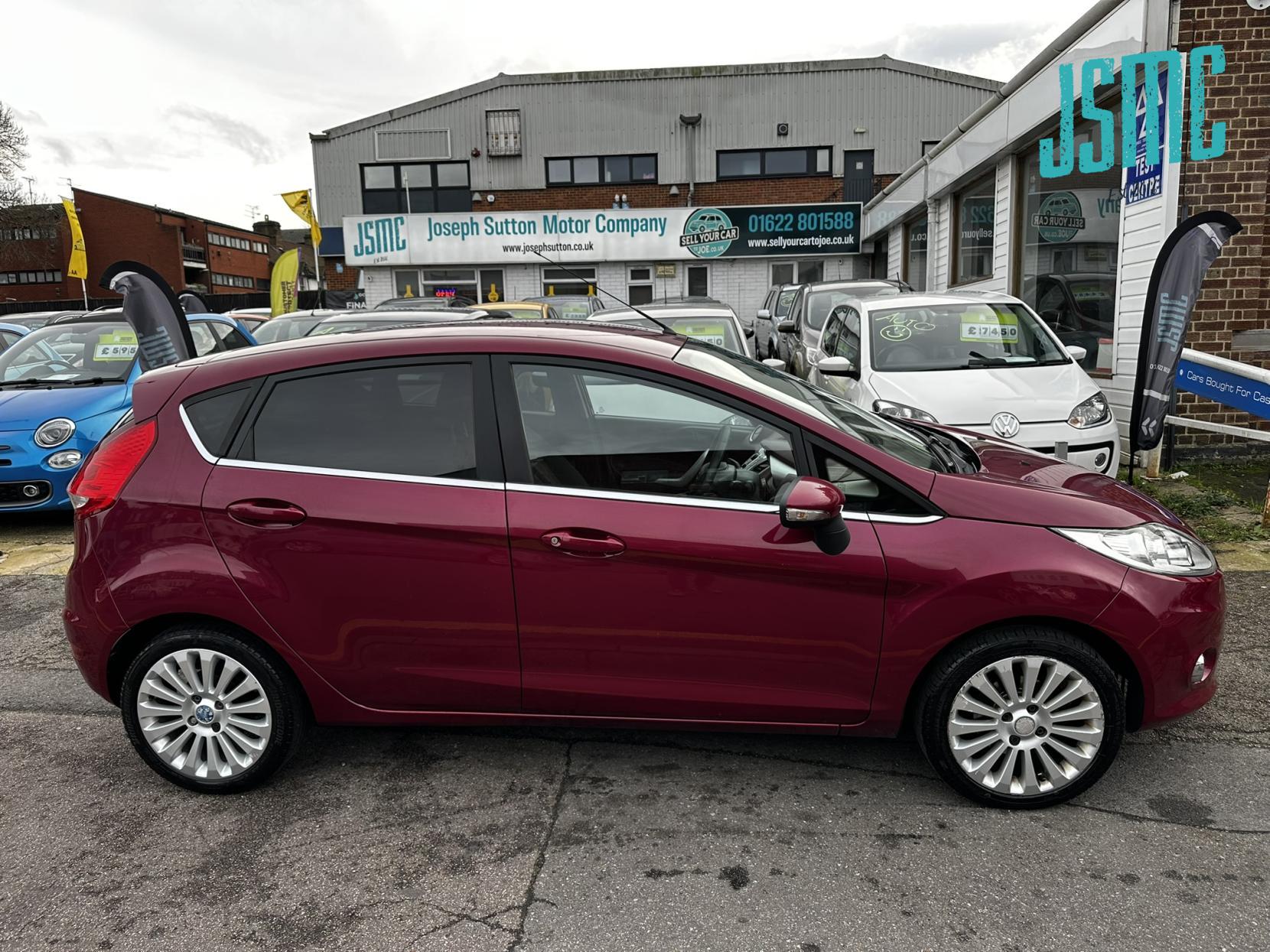 Ford Fiesta 1.4 Titanium Hatchback 5dr Petrol Manual (133 g/km, 94 bhp)
