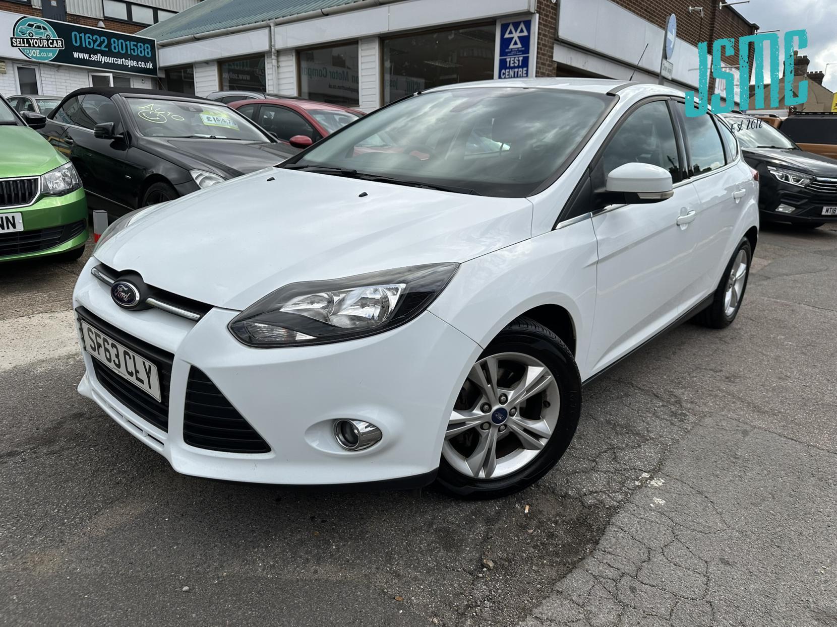 Ford Focus 1.6 TDCi Zetec Hatchback 5dr Diesel Manual Euro 5 (s/s) (115 ps)