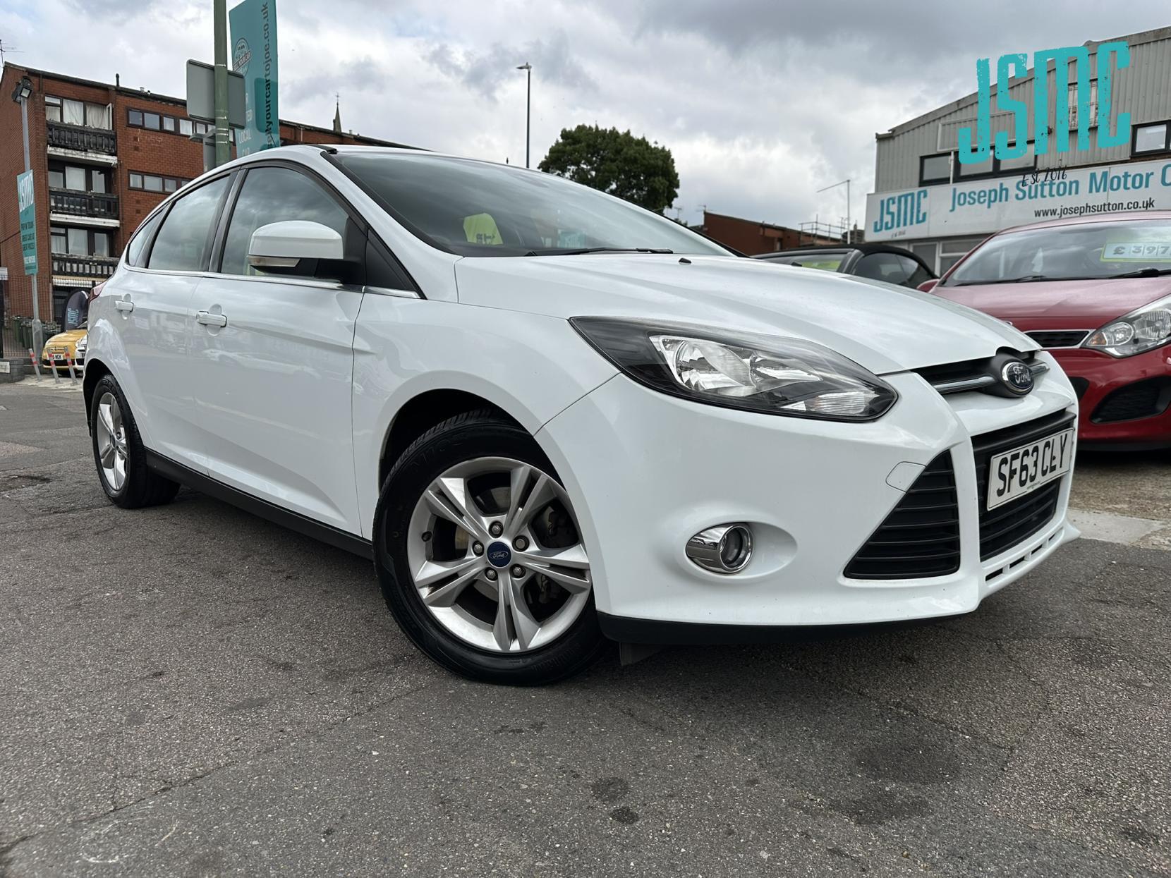 Ford Focus 1.6 TDCi Zetec Hatchback 5dr Diesel Manual Euro 5 (s/s) (115 ps)